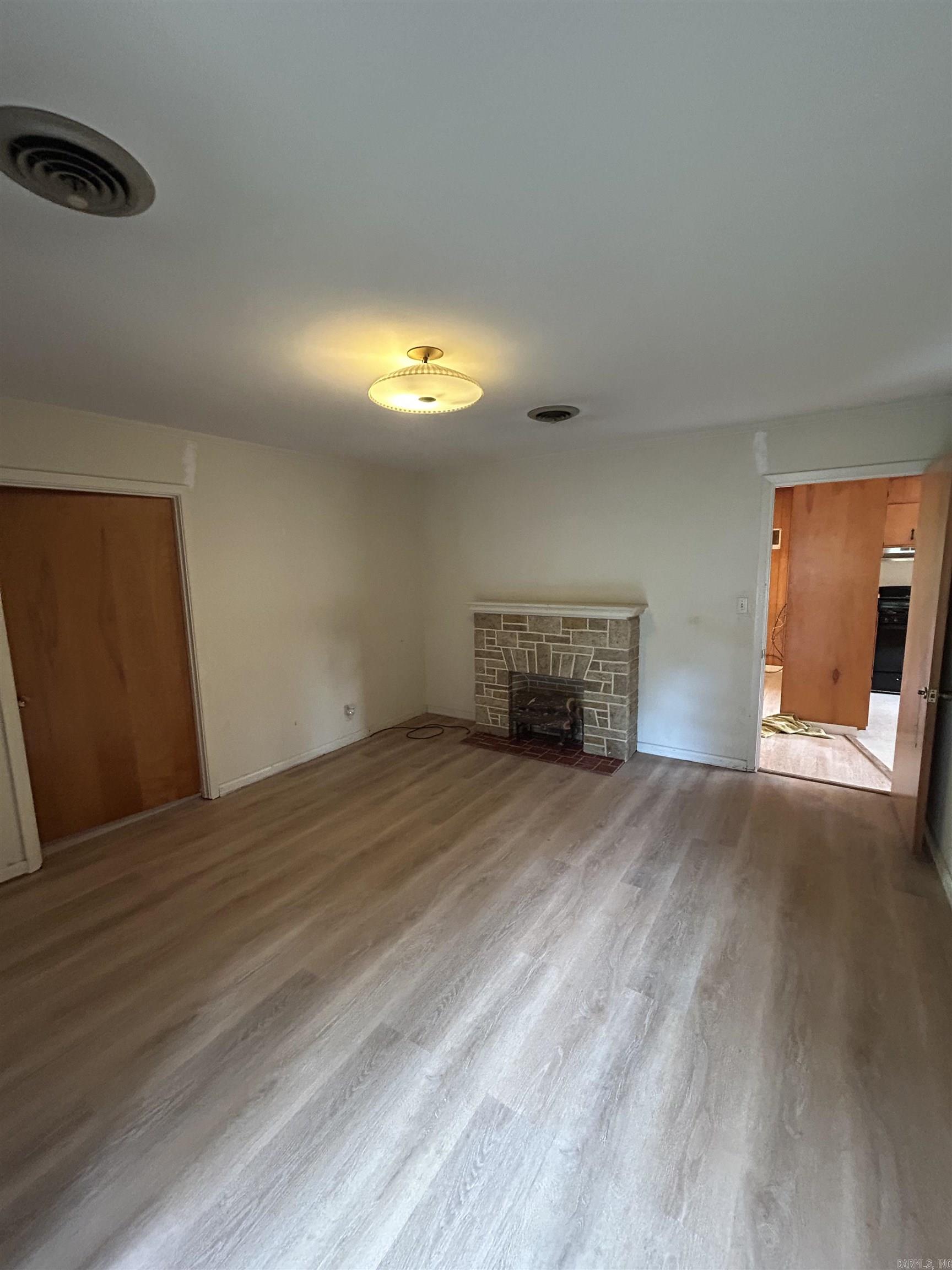 WEST WOODS - Residential