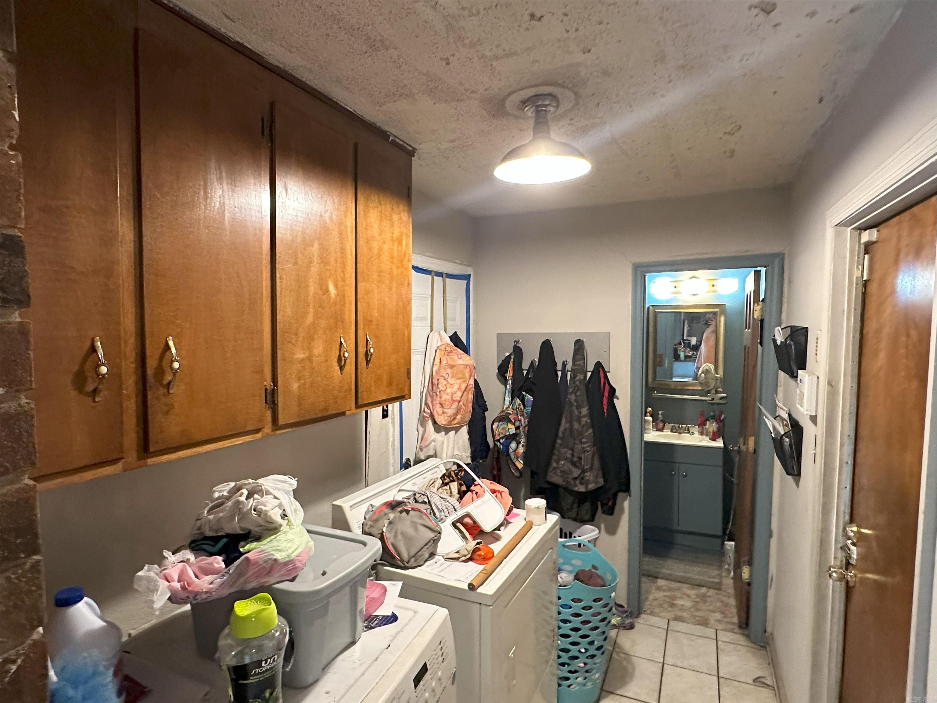 ALLENDALE MANOR - Residential