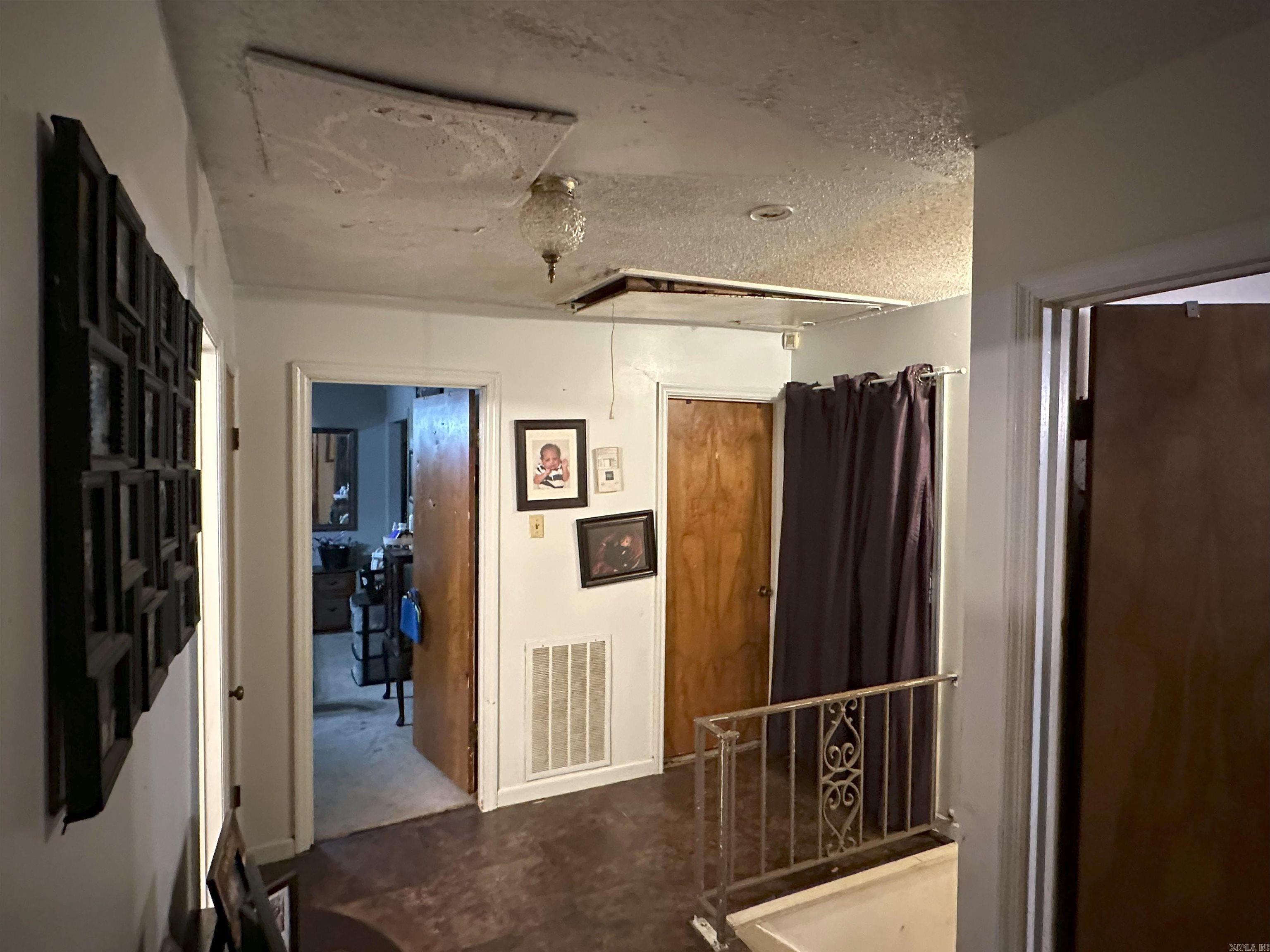 ALLENDALE MANOR - Residential