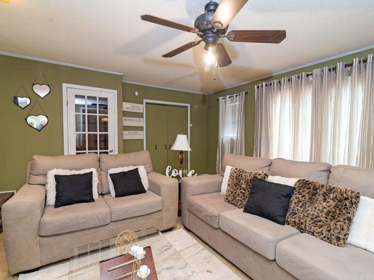 PLYMOUTH PARK - Residential