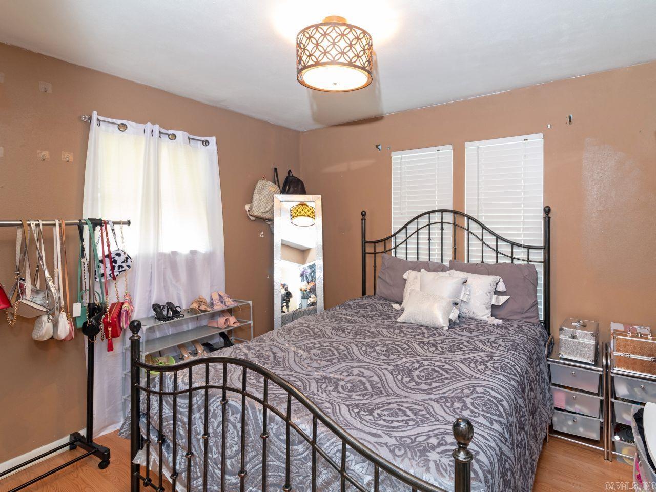 PLYMOUTH PARK - Residential