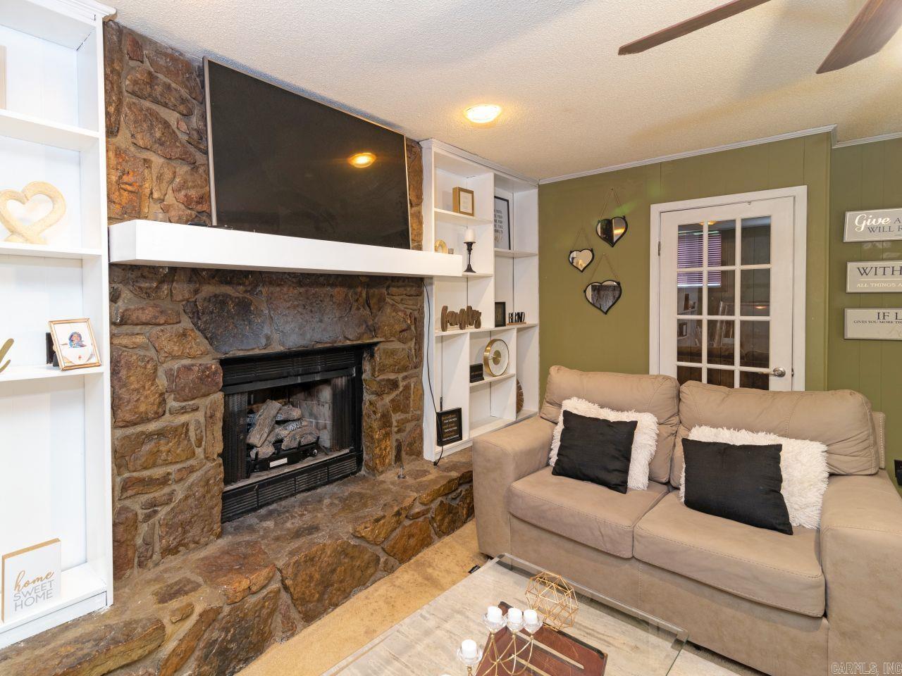 PLYMOUTH PARK - Residential