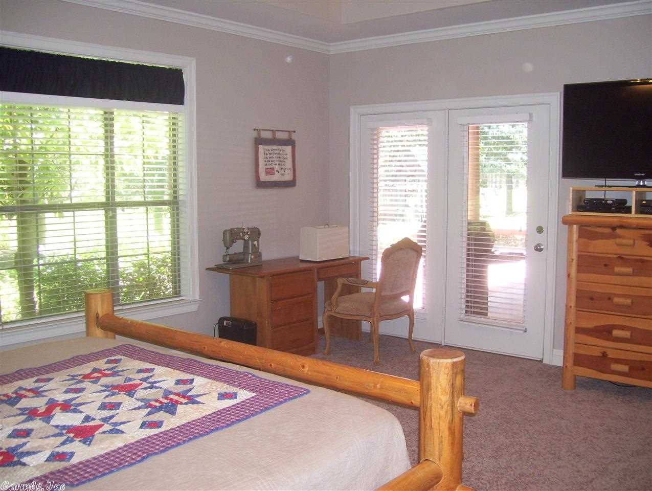 COUNTRY CLUB OF ARK THE - Residential