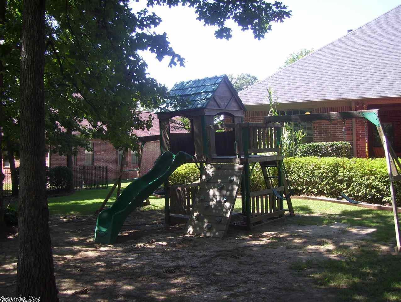 COUNTRY CLUB OF ARK THE - Residential