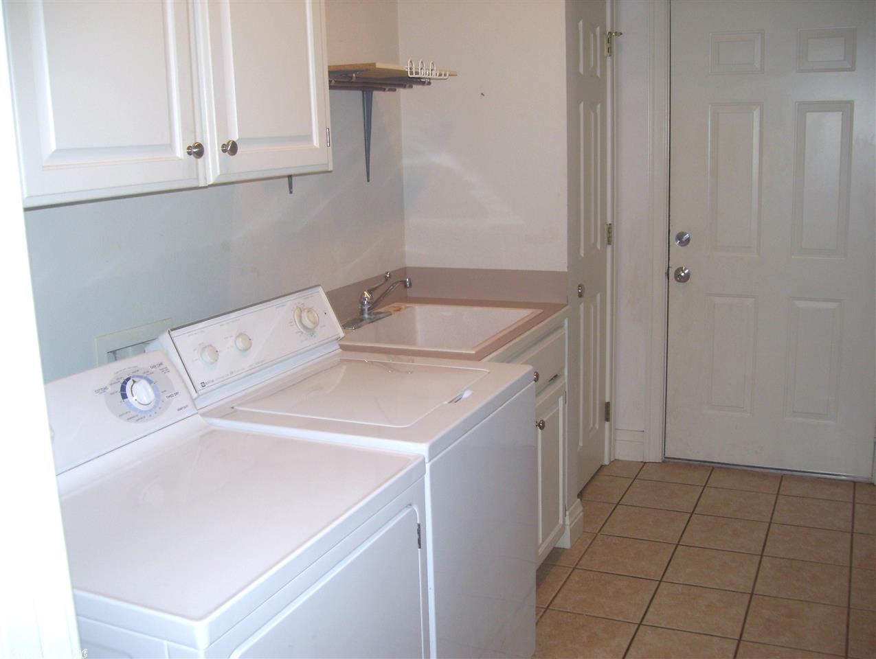 COUNTRY CLUB OF ARK THE - Residential