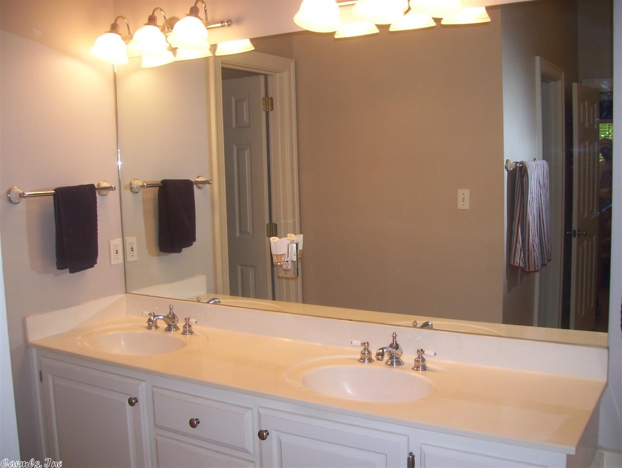 COUNTRY CLUB OF ARK THE - Residential