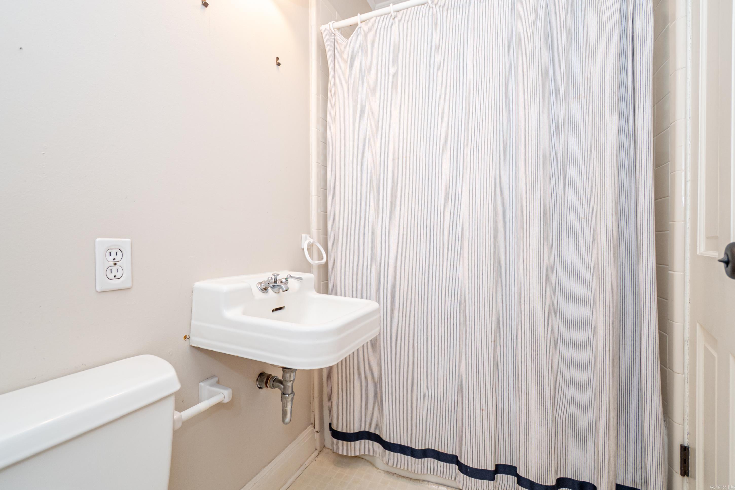 Mellors 4th - Residential