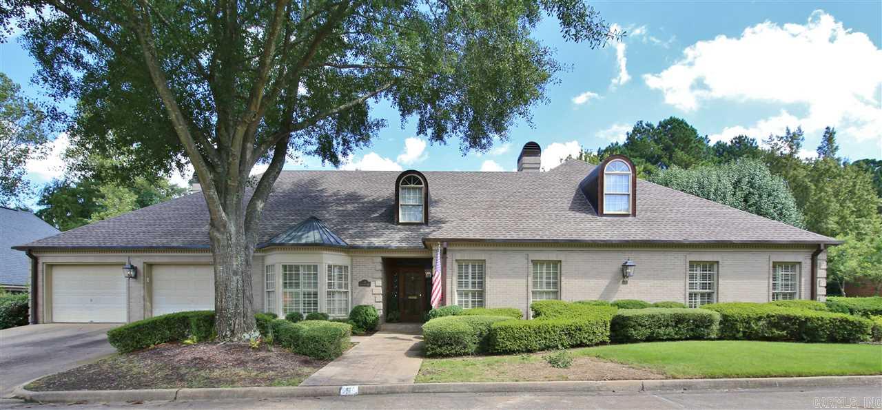 Fabulous custom built home on a cul-de-sac. Beautifully remodeled. Lives like a one level. Wonderful swimming pool. Turn-key.