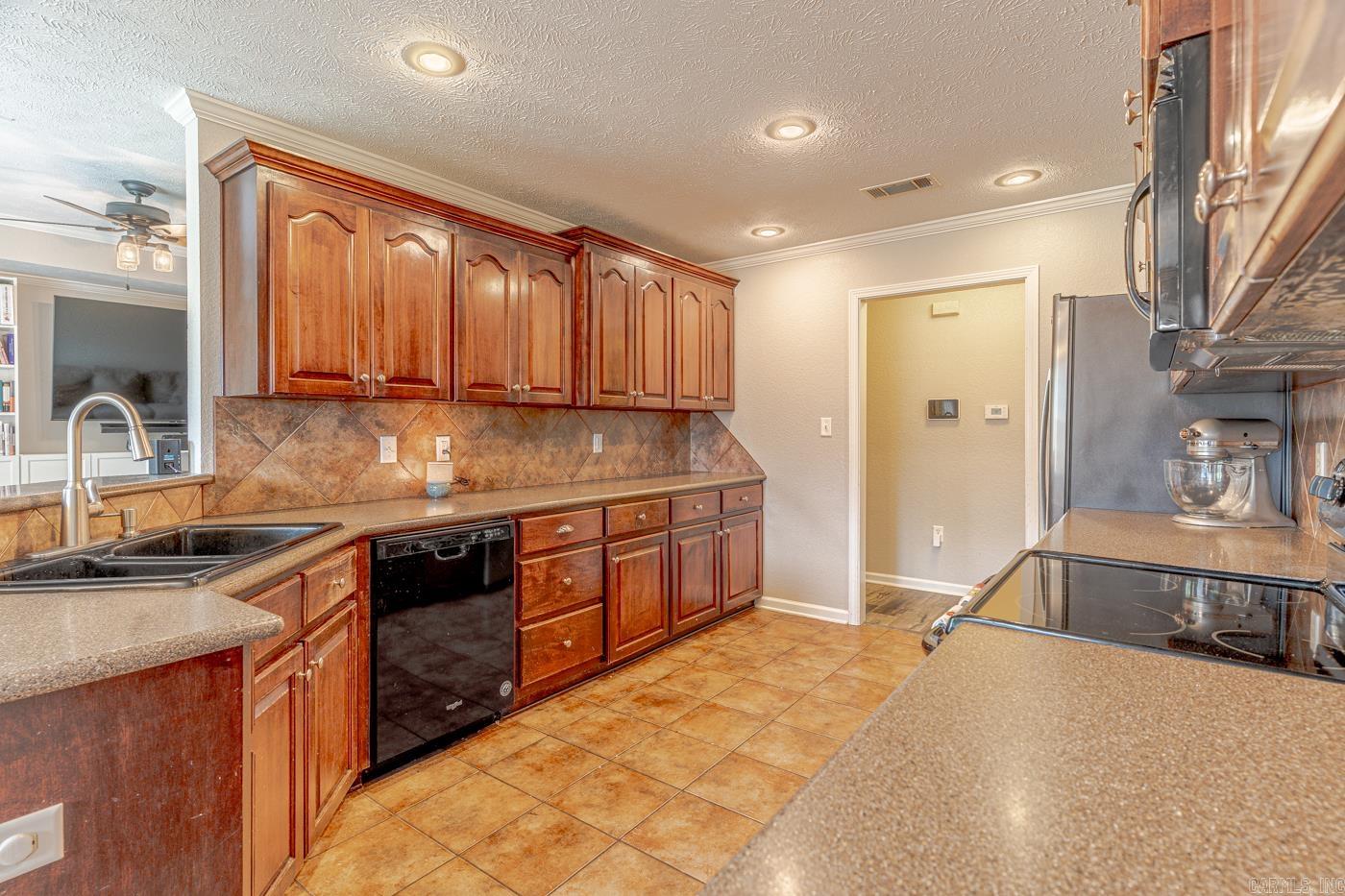 BASE MEADOWS ADDN - Residential