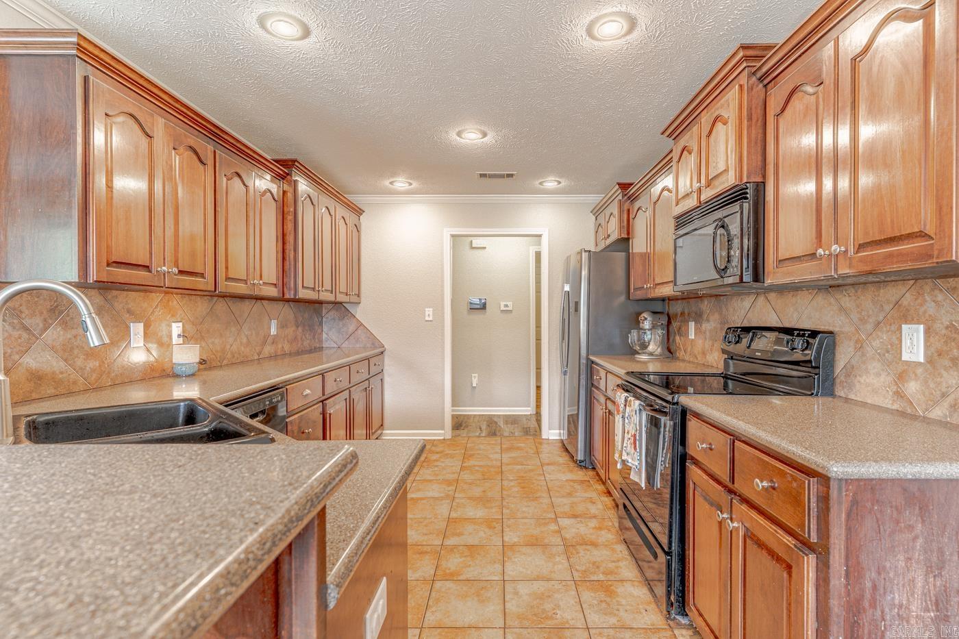 BASE MEADOWS ADDN - Residential