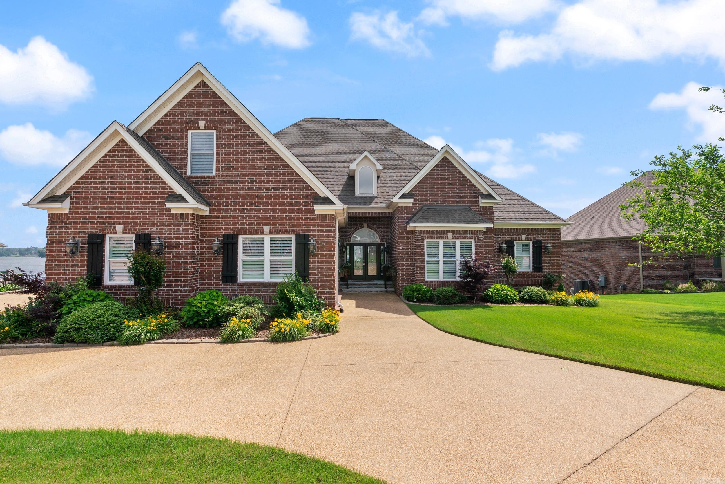 HURRICANE LAKE EST - Residential