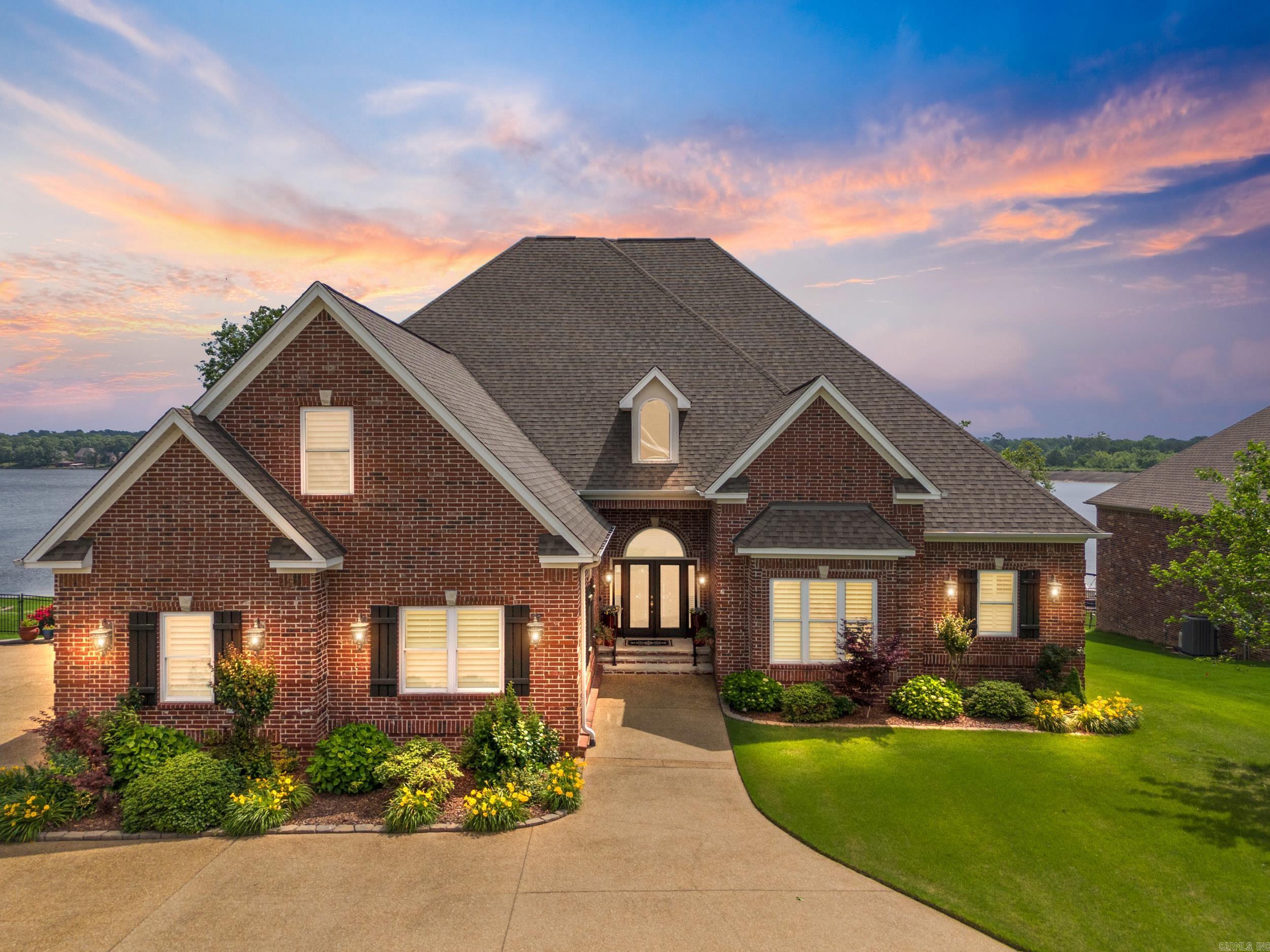 HURRICANE LAKE EST - Residential