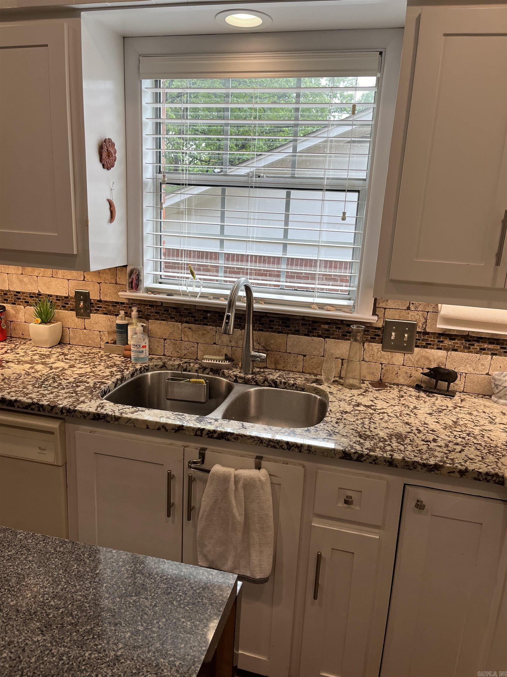 LEAWOOD HEIGHTS - Residential