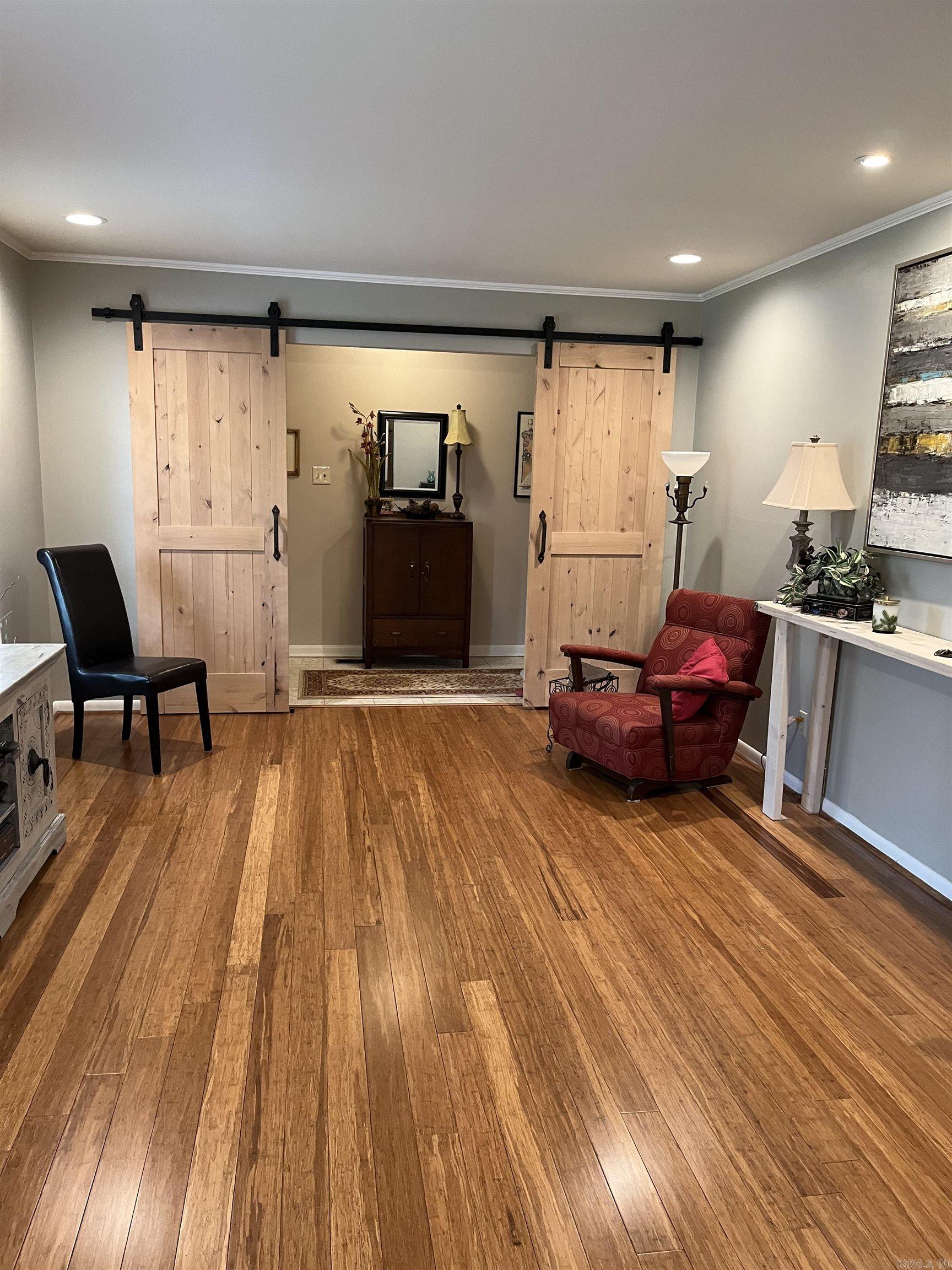 LEAWOOD HEIGHTS - Residential