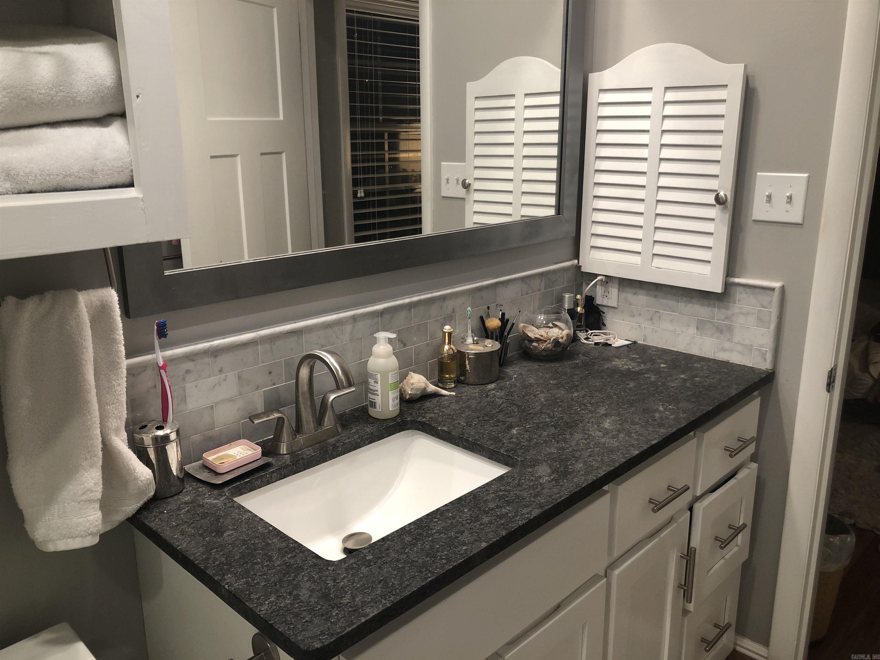 LEAWOOD HEIGHTS - Residential