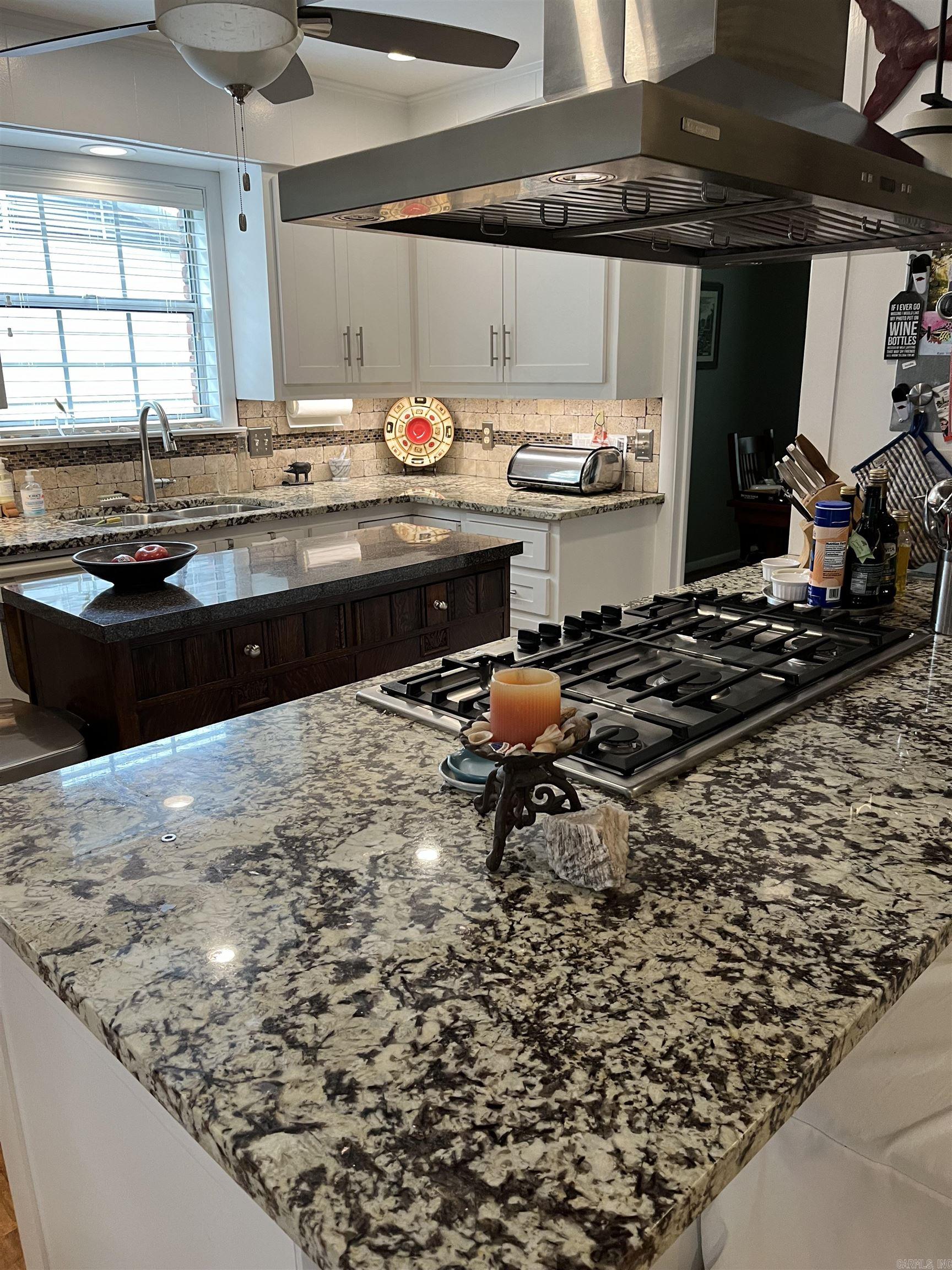 LEAWOOD HEIGHTS - Residential