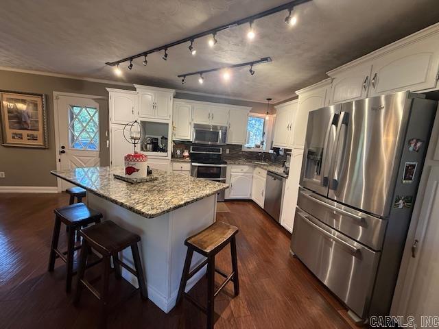 QUAIL VALLEY ESTS - Residential