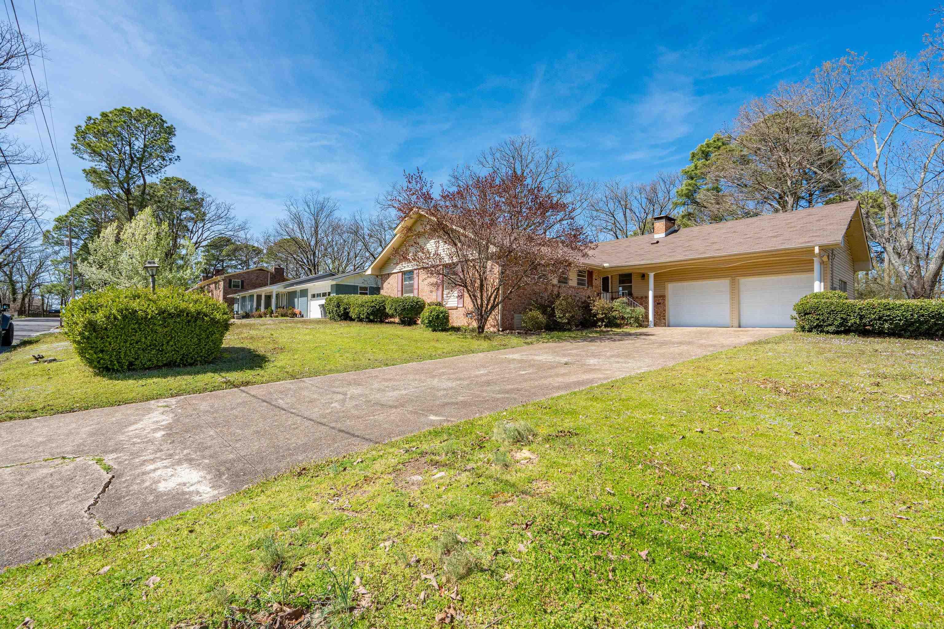 WOODCREST - Residential