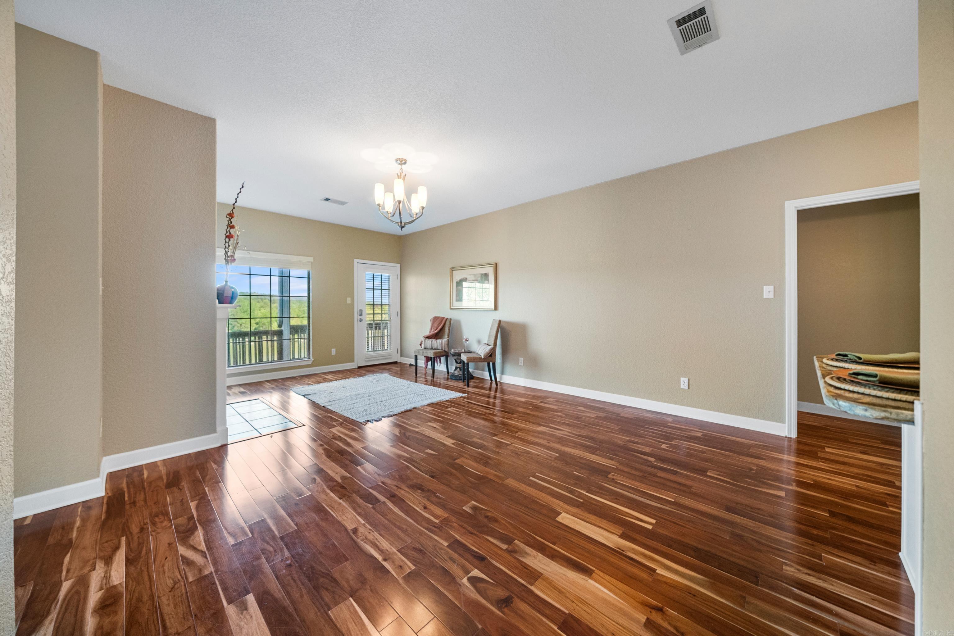 VISTA VILLAS - Residential