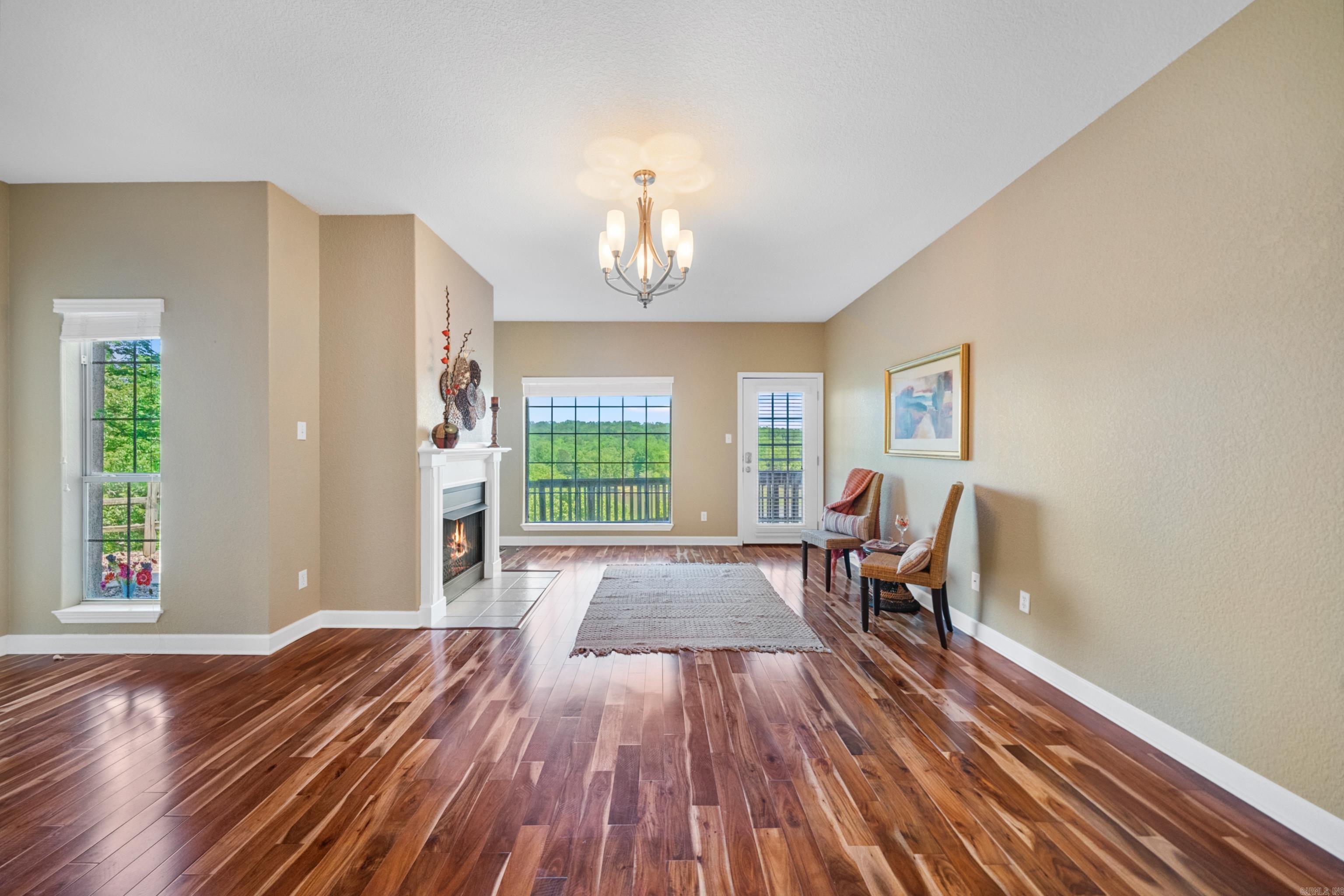 VISTA VILLAS - Residential