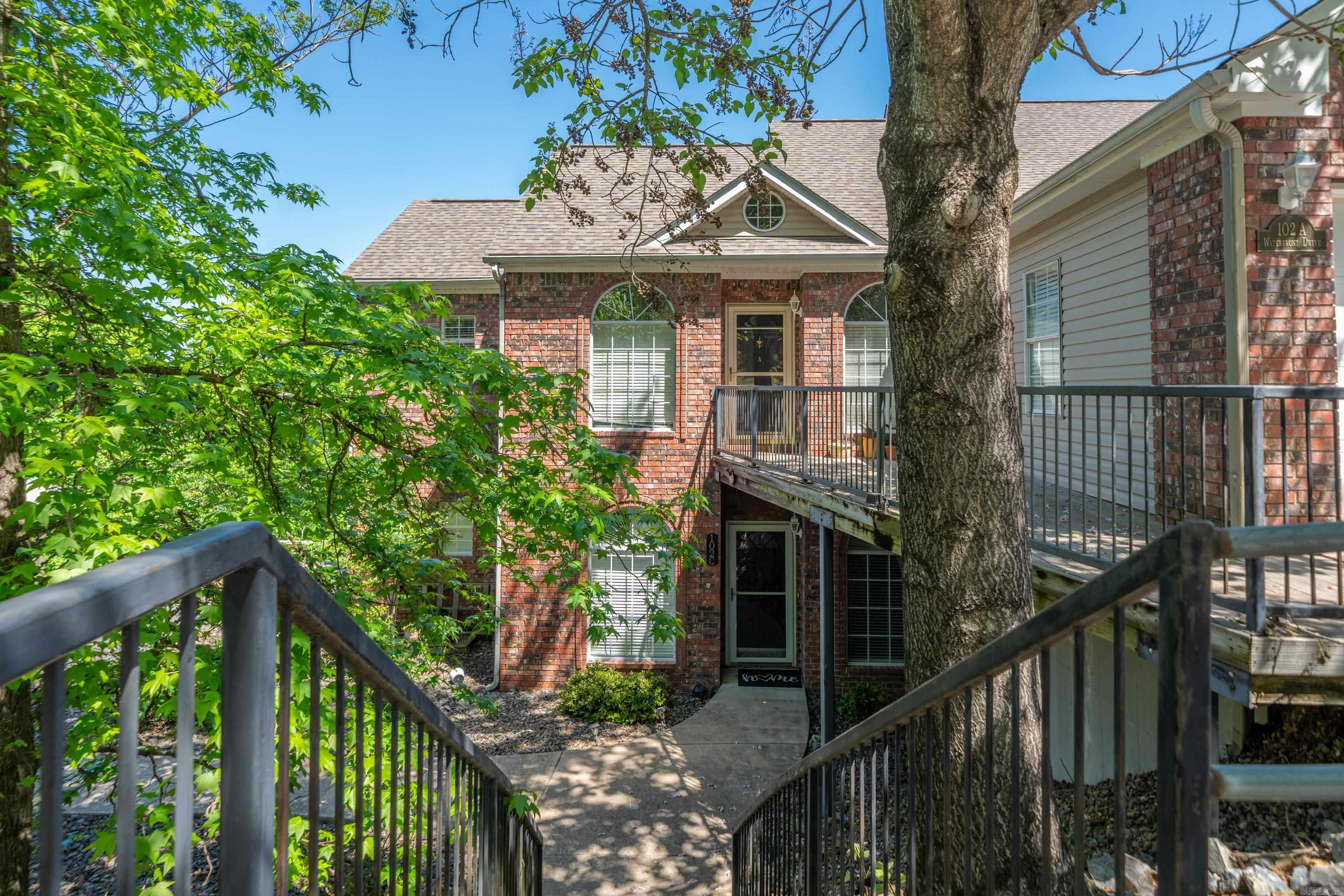 VISTA VILLAS - Residential