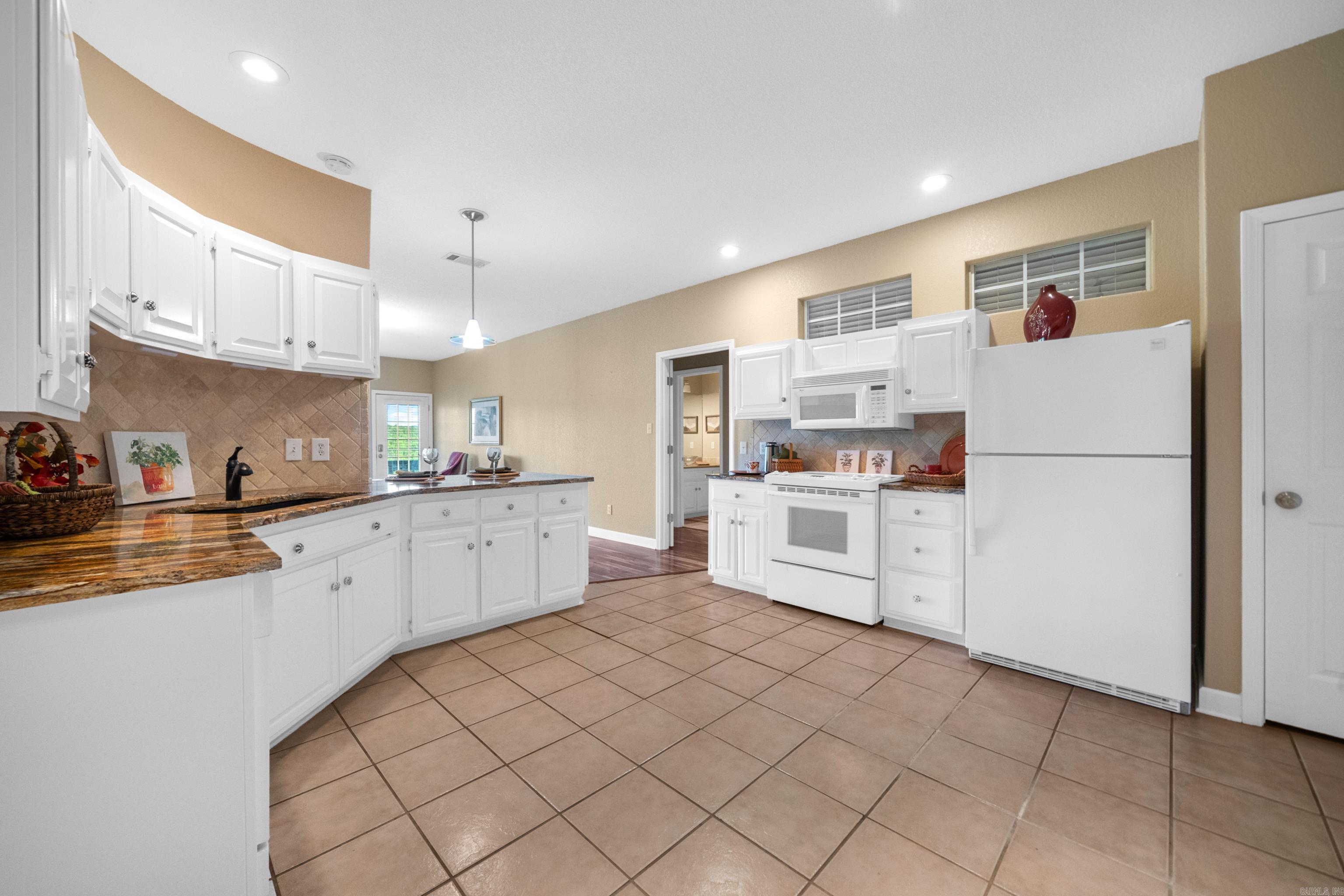 VISTA VILLAS - Residential