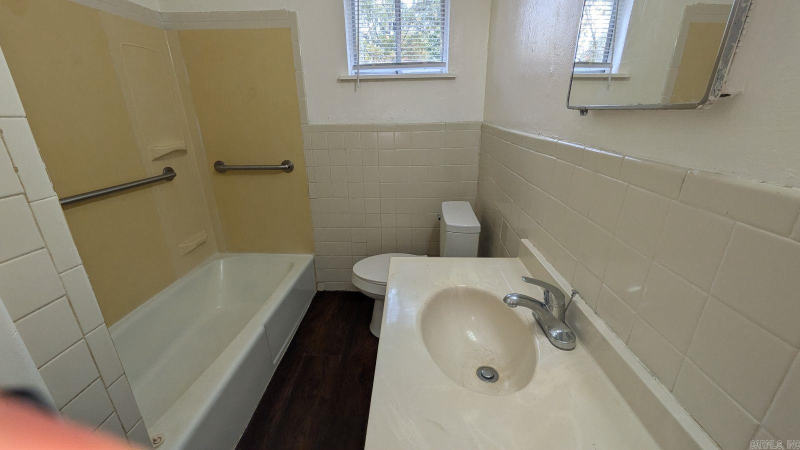 Duprees East Jack - Residential Lease