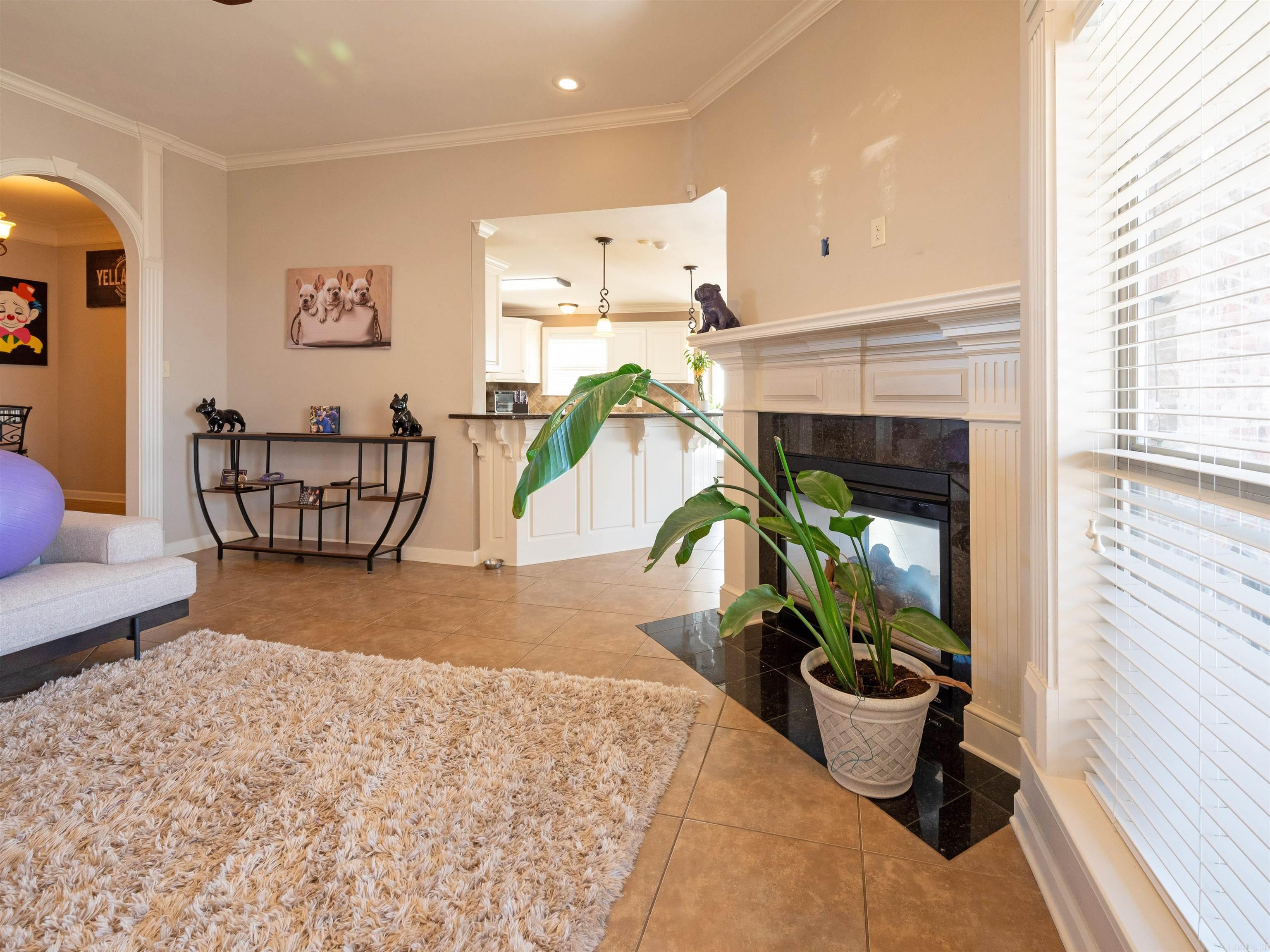 COUNTRY CLUB OF AR-QUARTERS ADDN - Residential