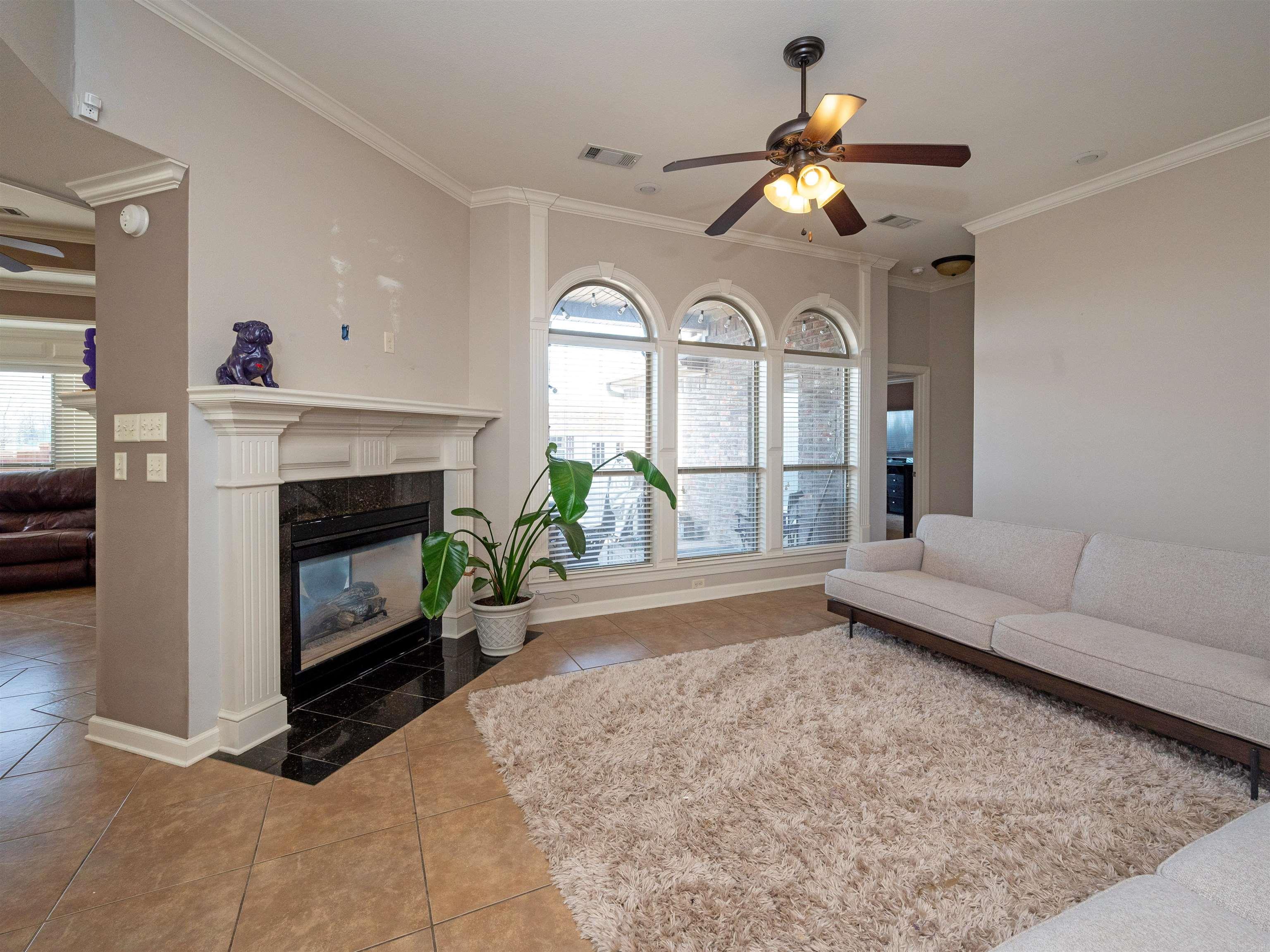 COUNTRY CLUB OF AR-QUARTERS ADDN - Residential