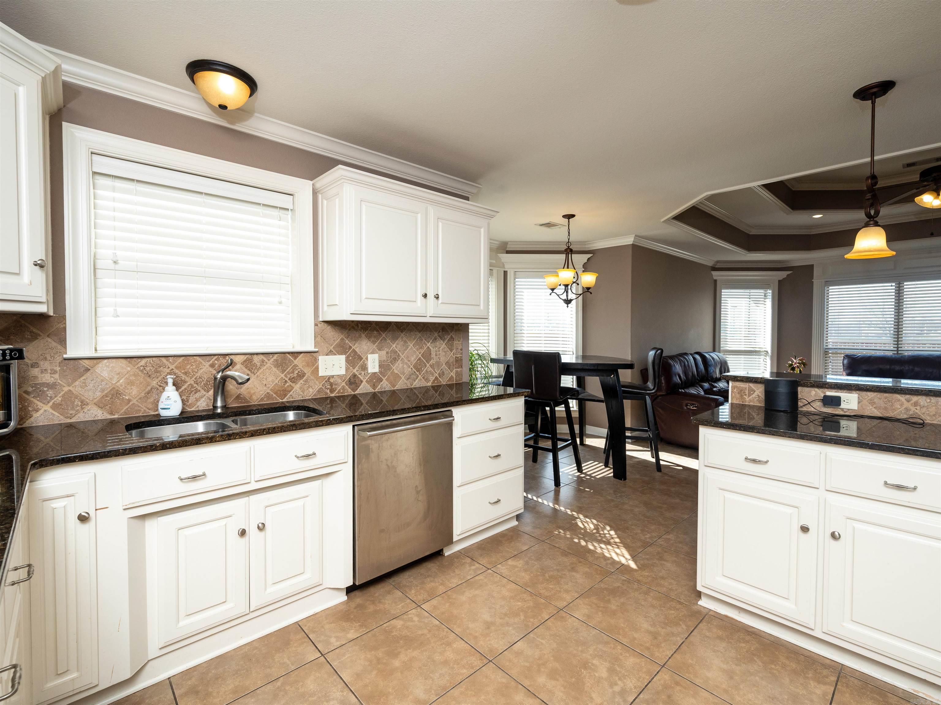 COUNTRY CLUB OF AR-QUARTERS ADDN - Residential