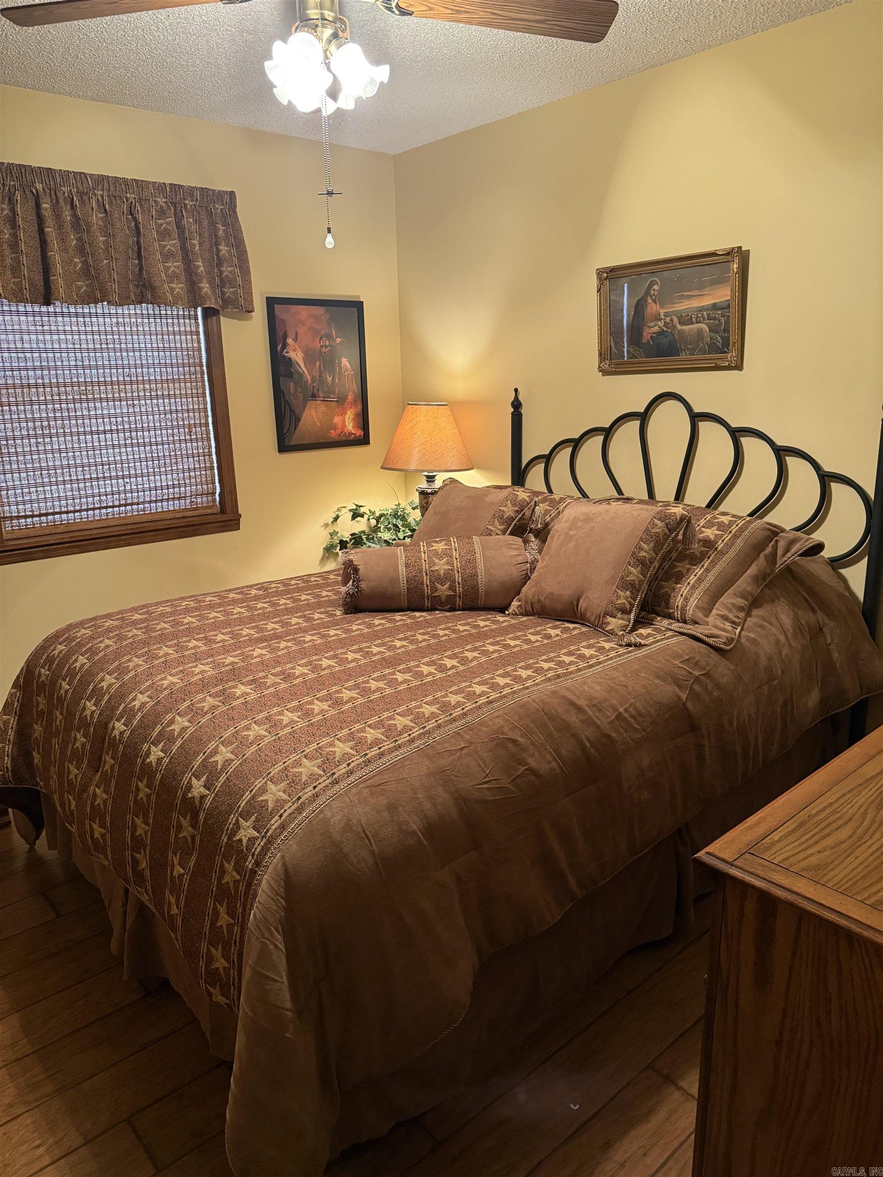 CHELSEA GLADE - Residential