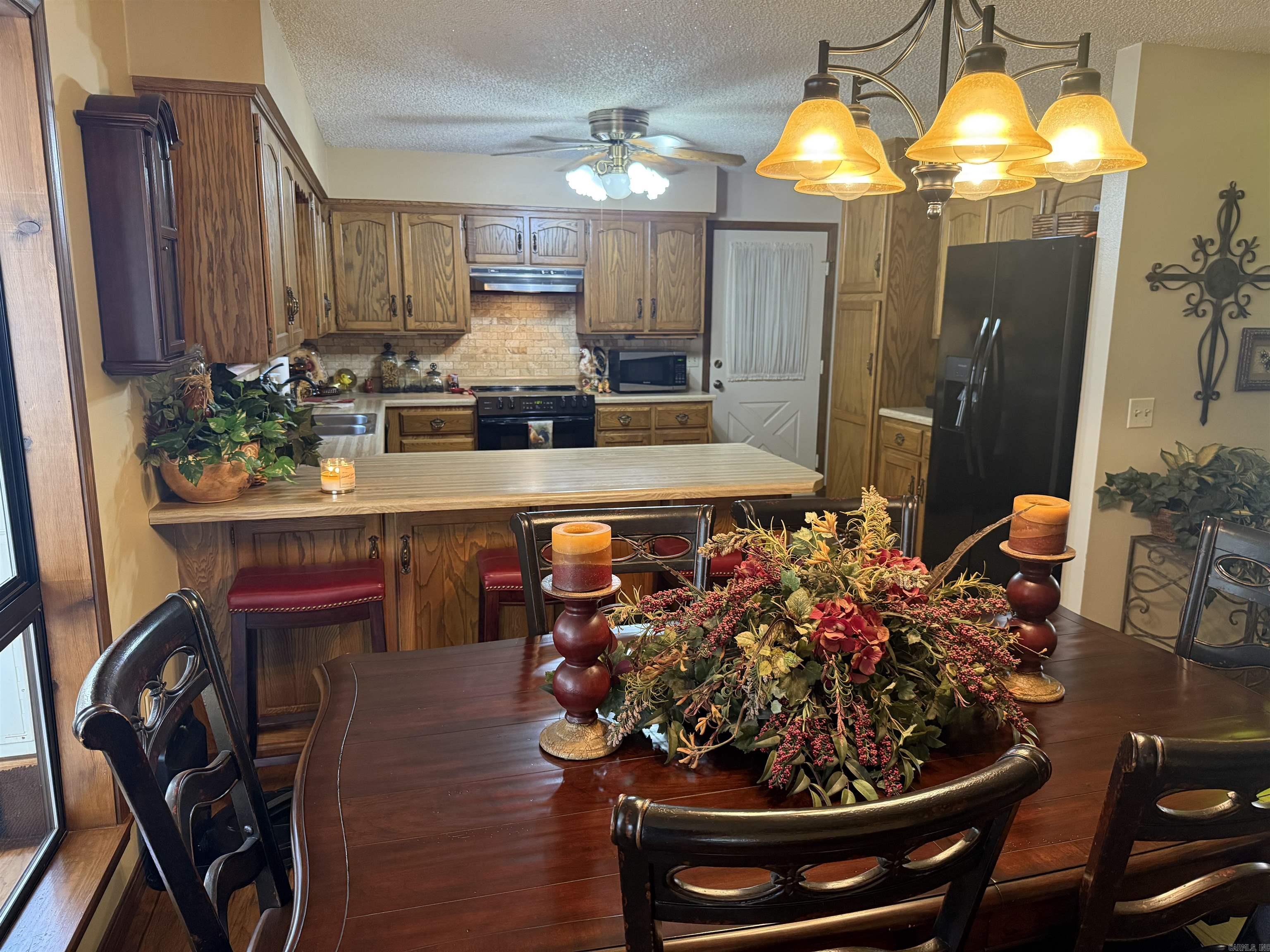 CHELSEA GLADE - Residential