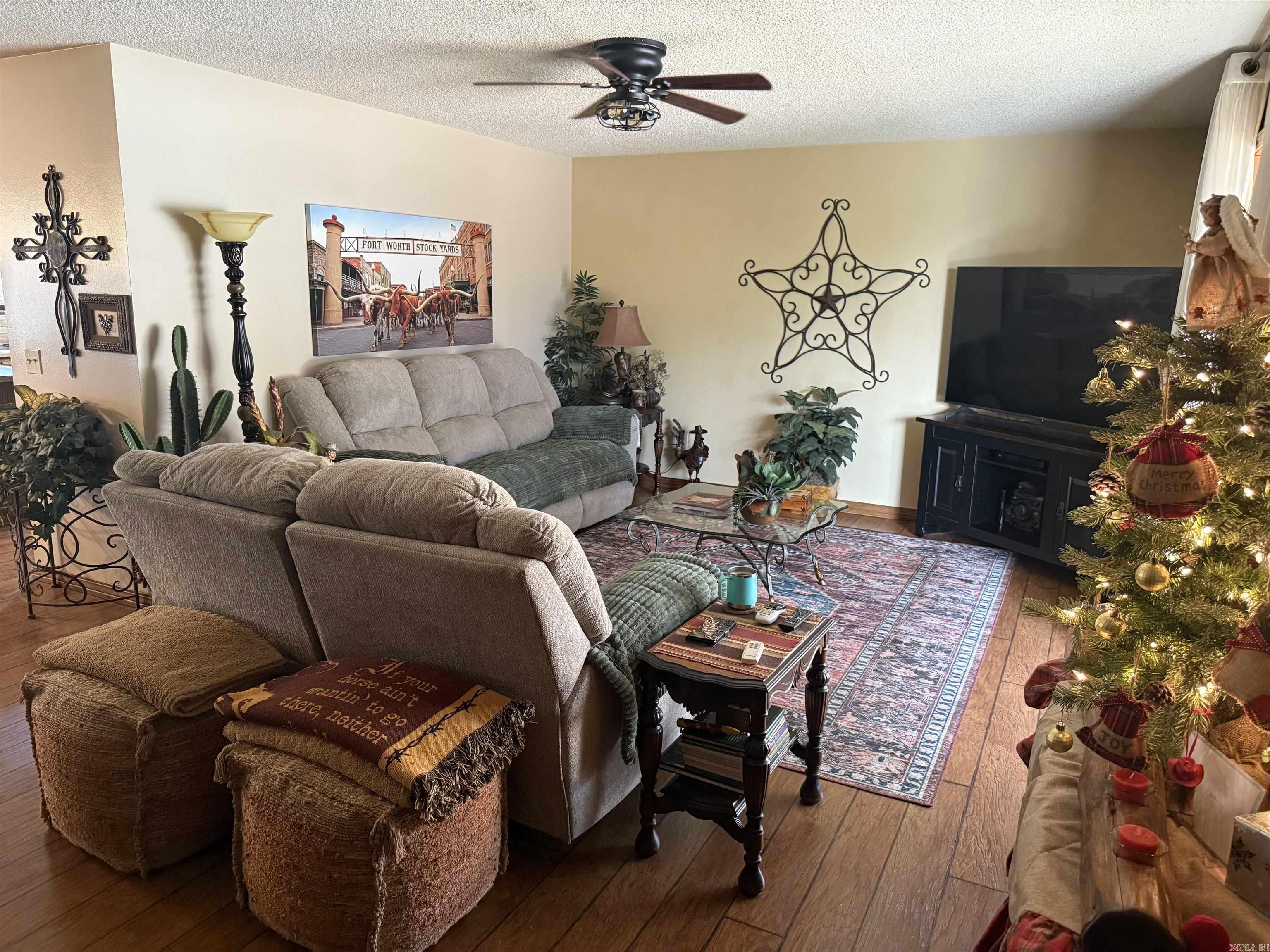 CHELSEA GLADE - Residential