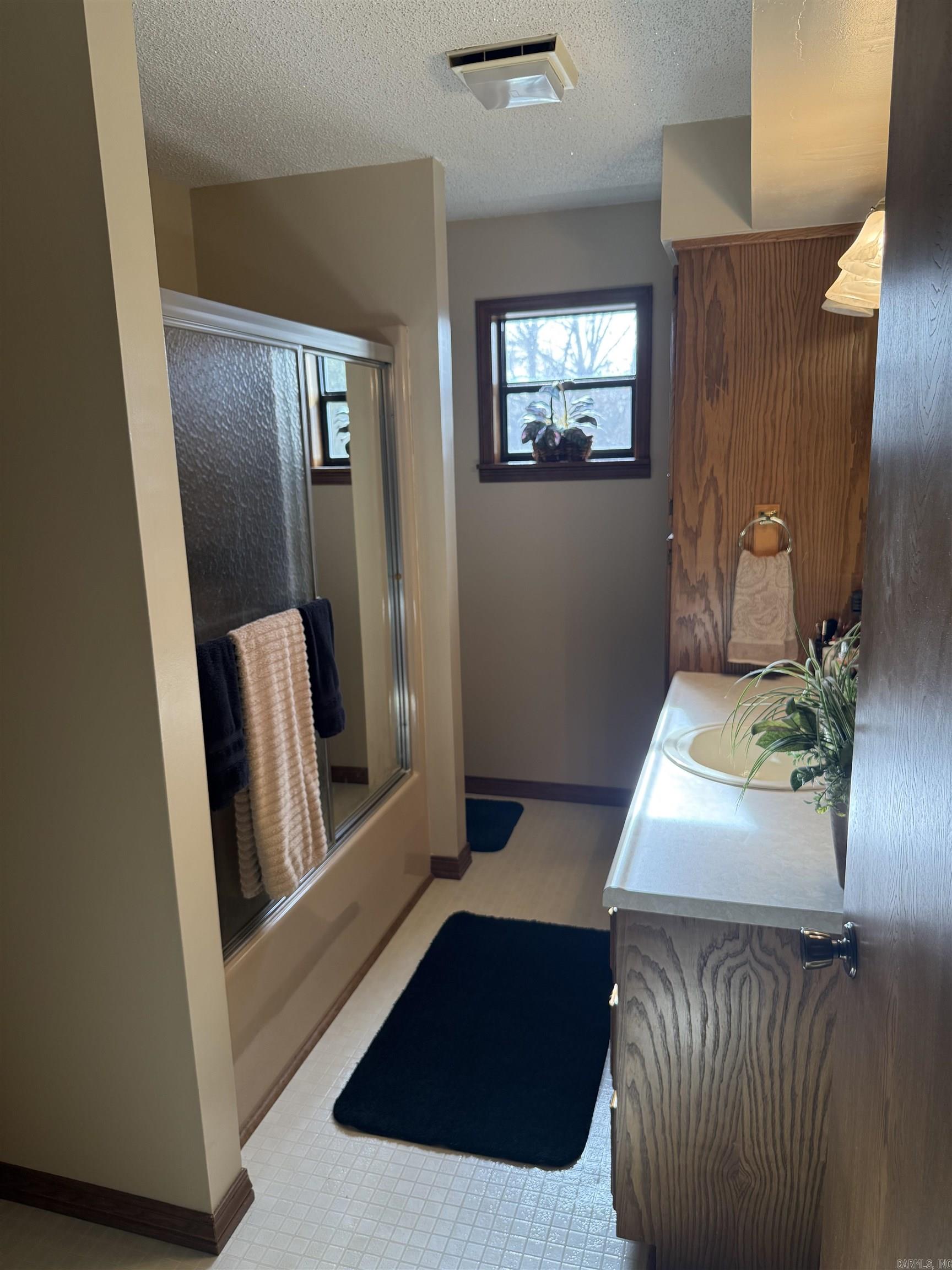 CHELSEA GLADE - Residential