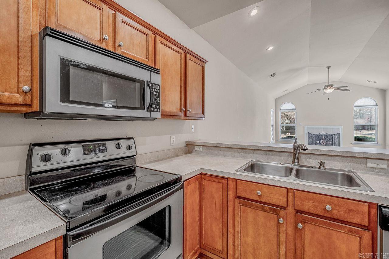 MOUNTAIN TERRACE ESTATES TOWNHOM - Residential