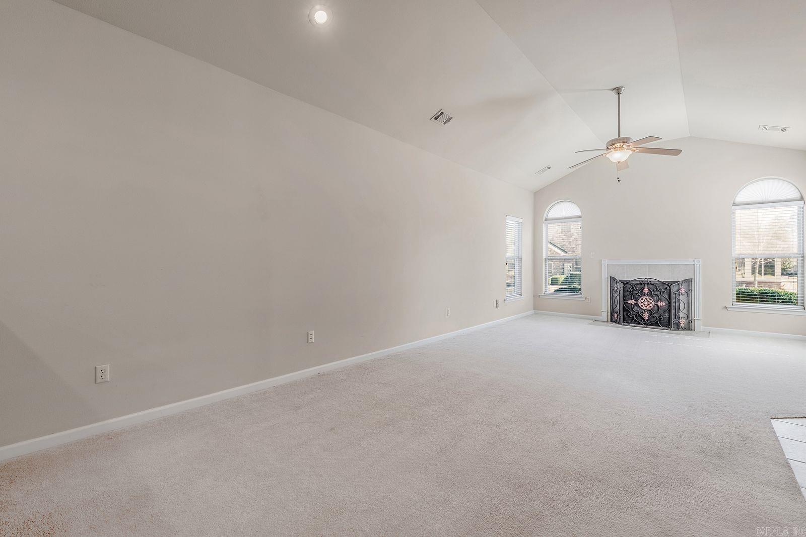 MOUNTAIN TERRACE ESTATES TOWNHOM - Residential