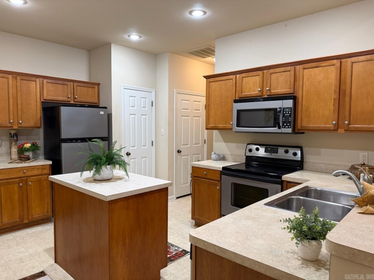 MOUNTAIN TERRACE ESTATES TOWNHOM - Residential