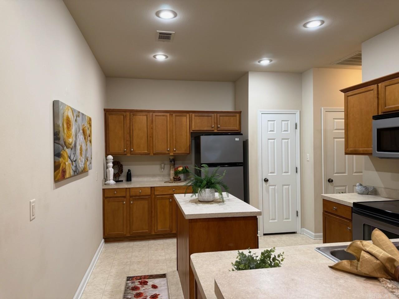 MOUNTAIN TERRACE ESTATES TOWNHOM - Residential