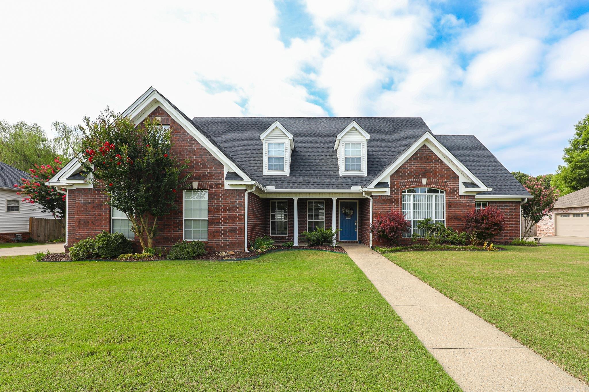 WOODLAND PARK - Residential