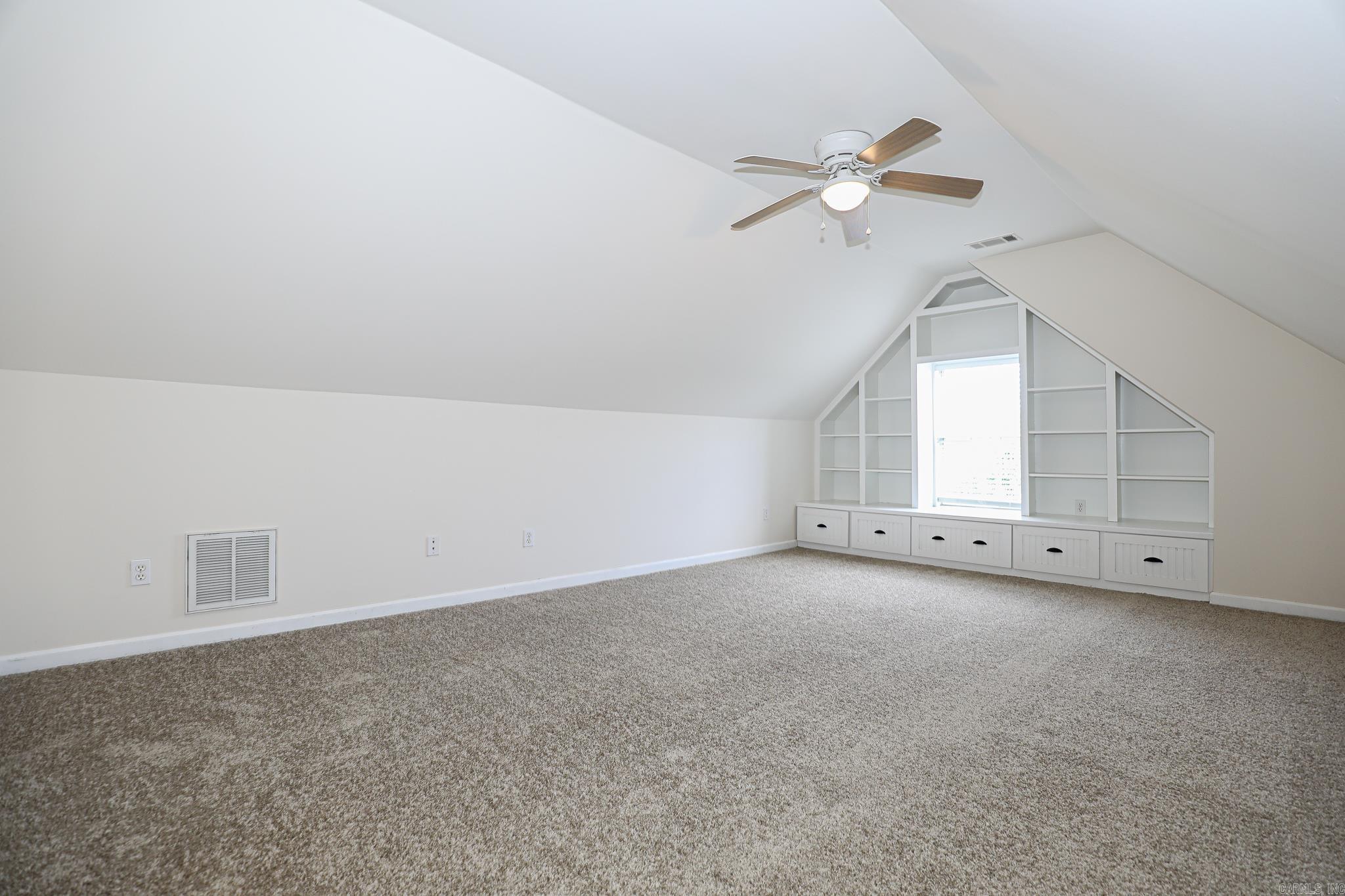 WOODLAND PARK - Residential