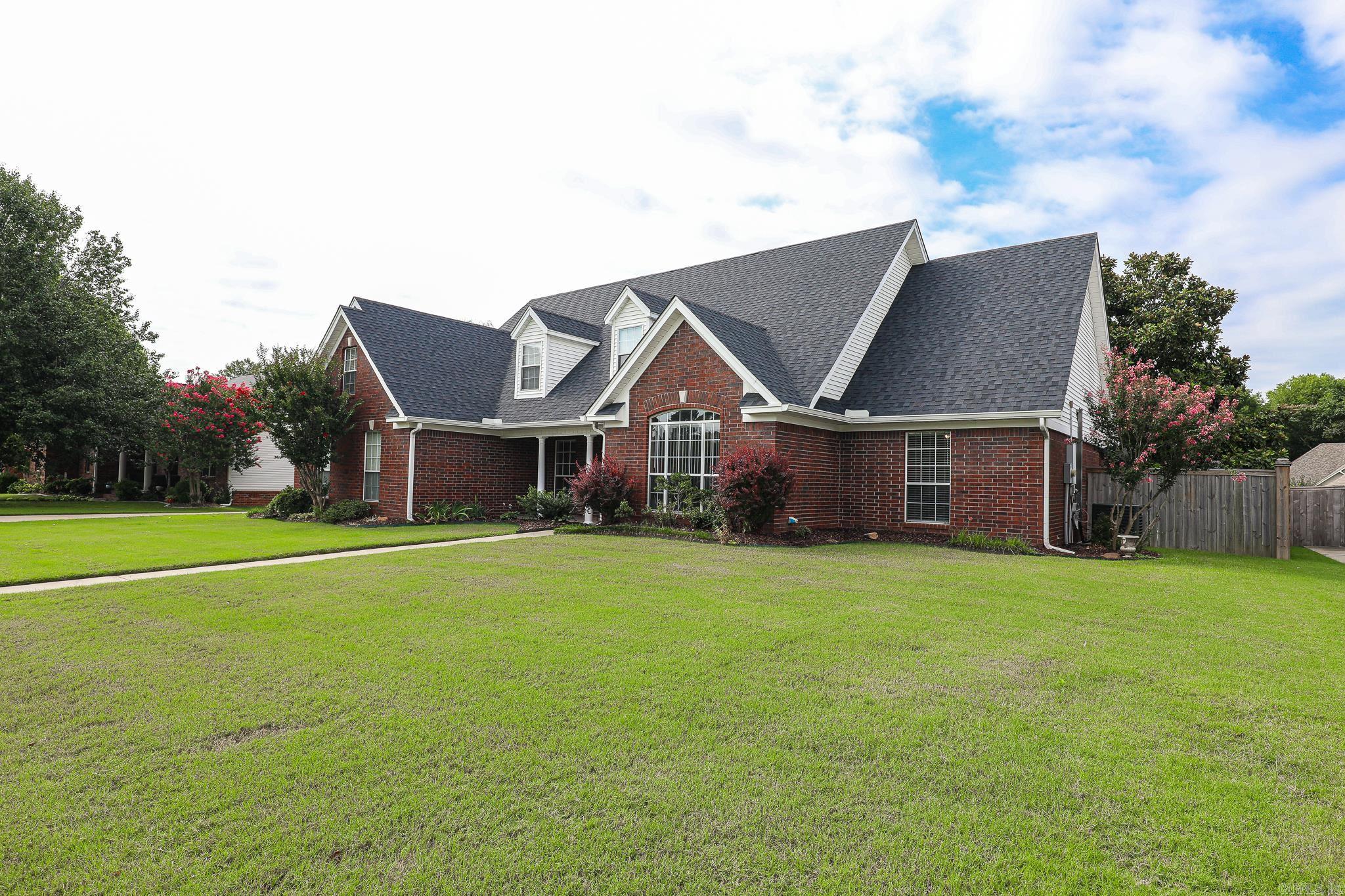 WOODLAND PARK - Residential