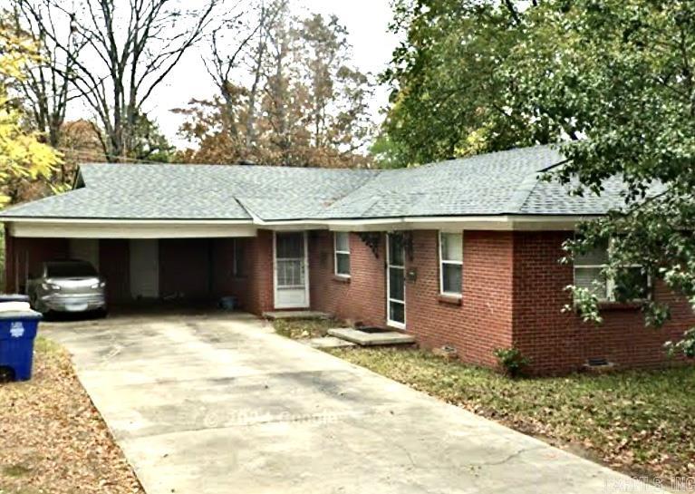 Remodeled duplex in the heart of Park Hill that is tenant occupied. Looking to add to your portfolio? Starting your Real Estate journey? These are perfect! Each unit is 2 Bed and 1 Bath with 875 sq/ft each. Units rent between $800-$835/month. These units have access to highway, restaurants, shopping, hospital systems and a bus route. No showing until under contact / please do not disturb the tenants.