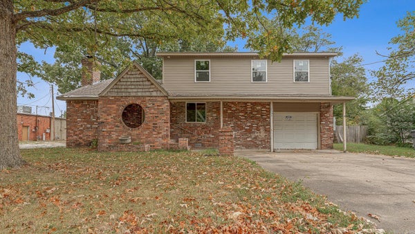 1204 W CHERRY AVE, JONESBORO, AR 72401 - Image 2bf25851c7d67767f2af6b2893e7b8fb/2012396206