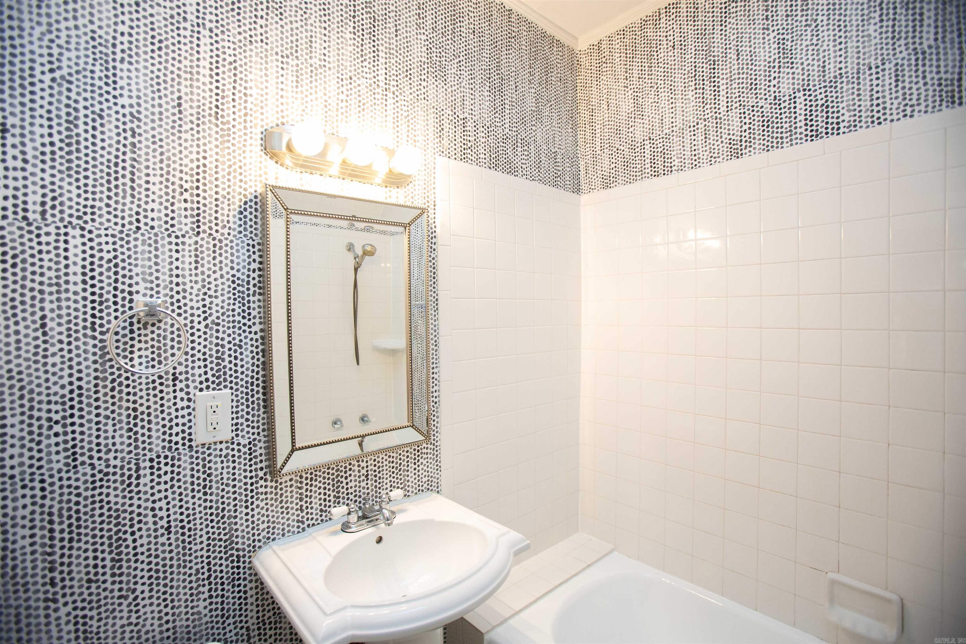 Altheimer - Residential Lease