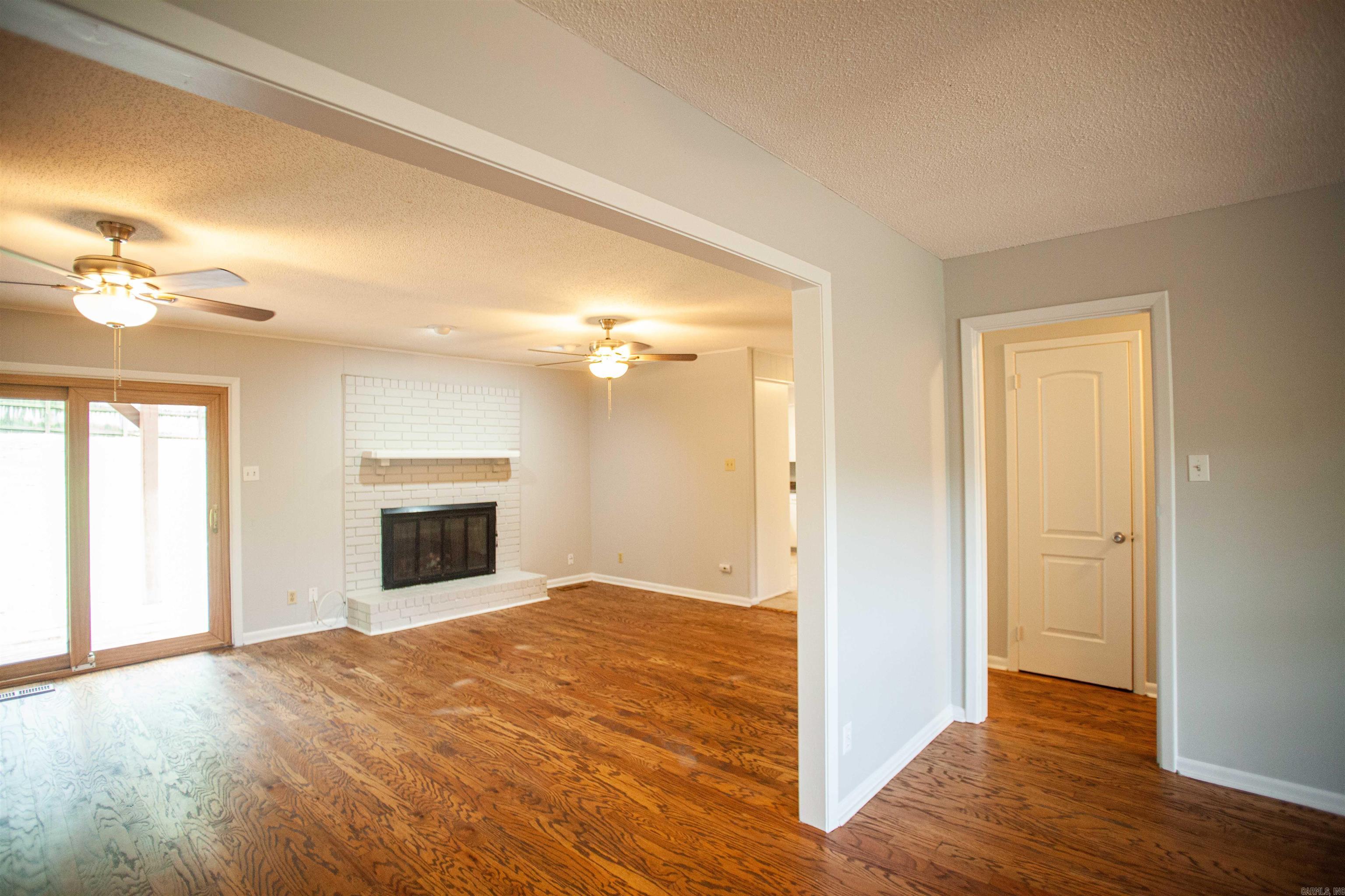 Country Club Park - Residential Lease