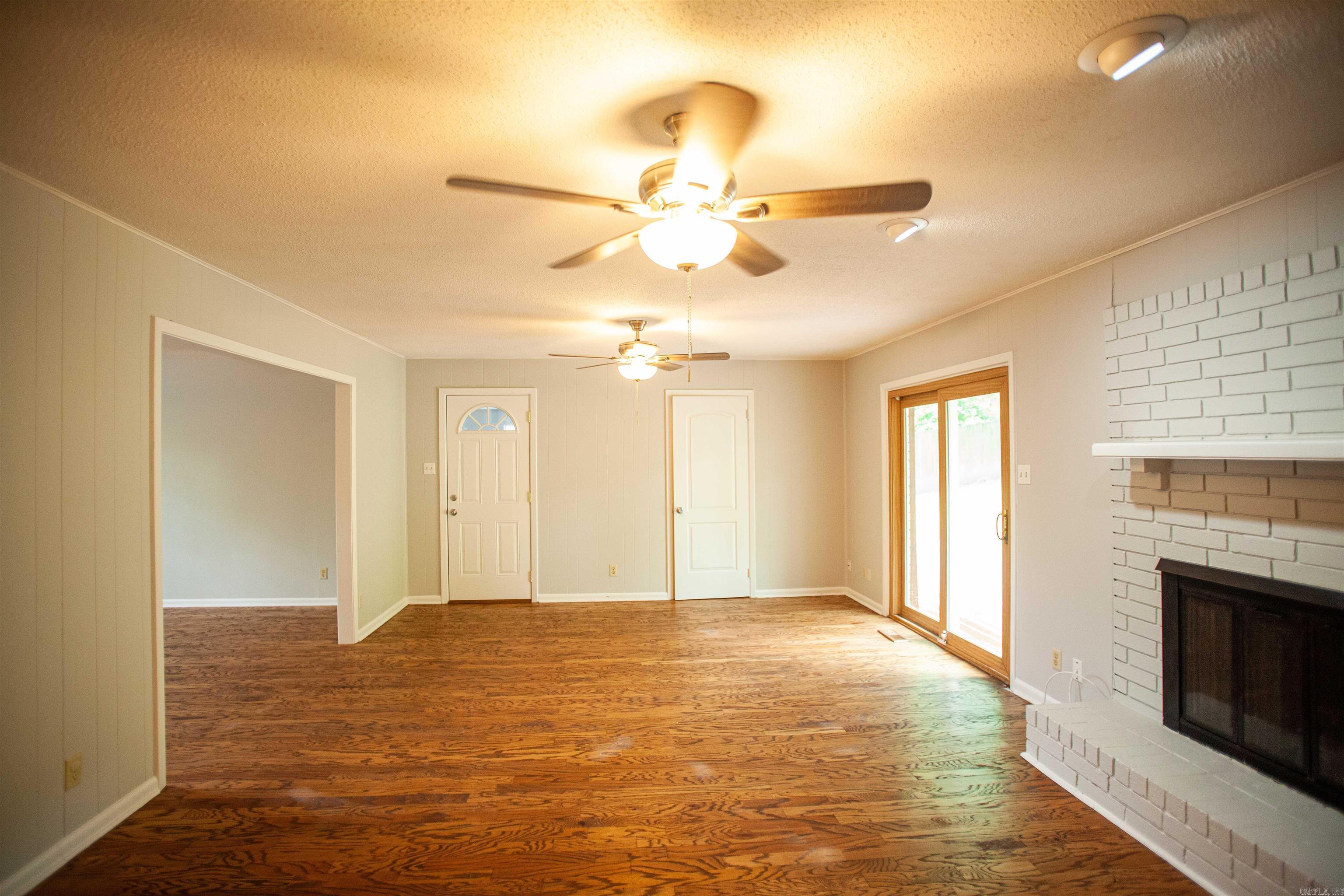 Country Club Park - Residential Lease