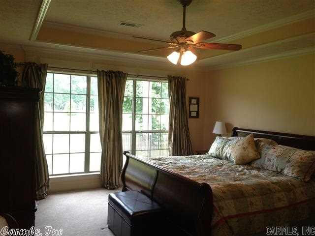 COUNTRY CLUB OF ARK THE - Residential Lease