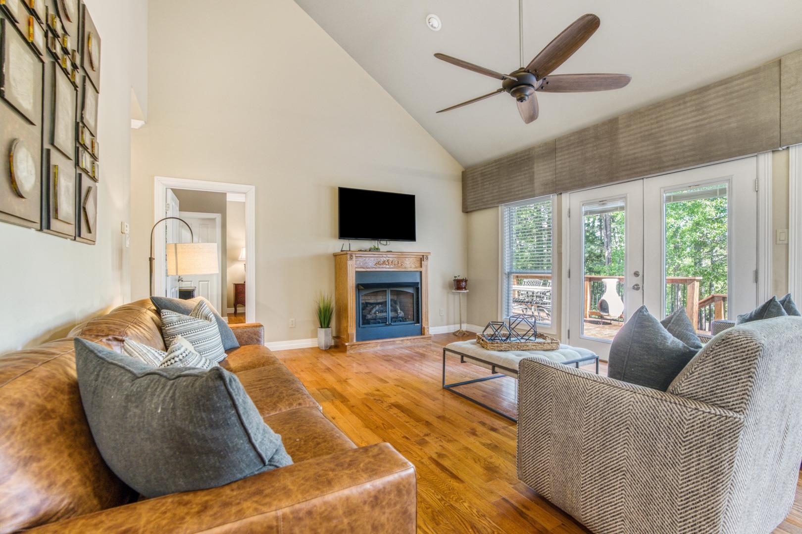 MOUNTAIN RANCH - Residential