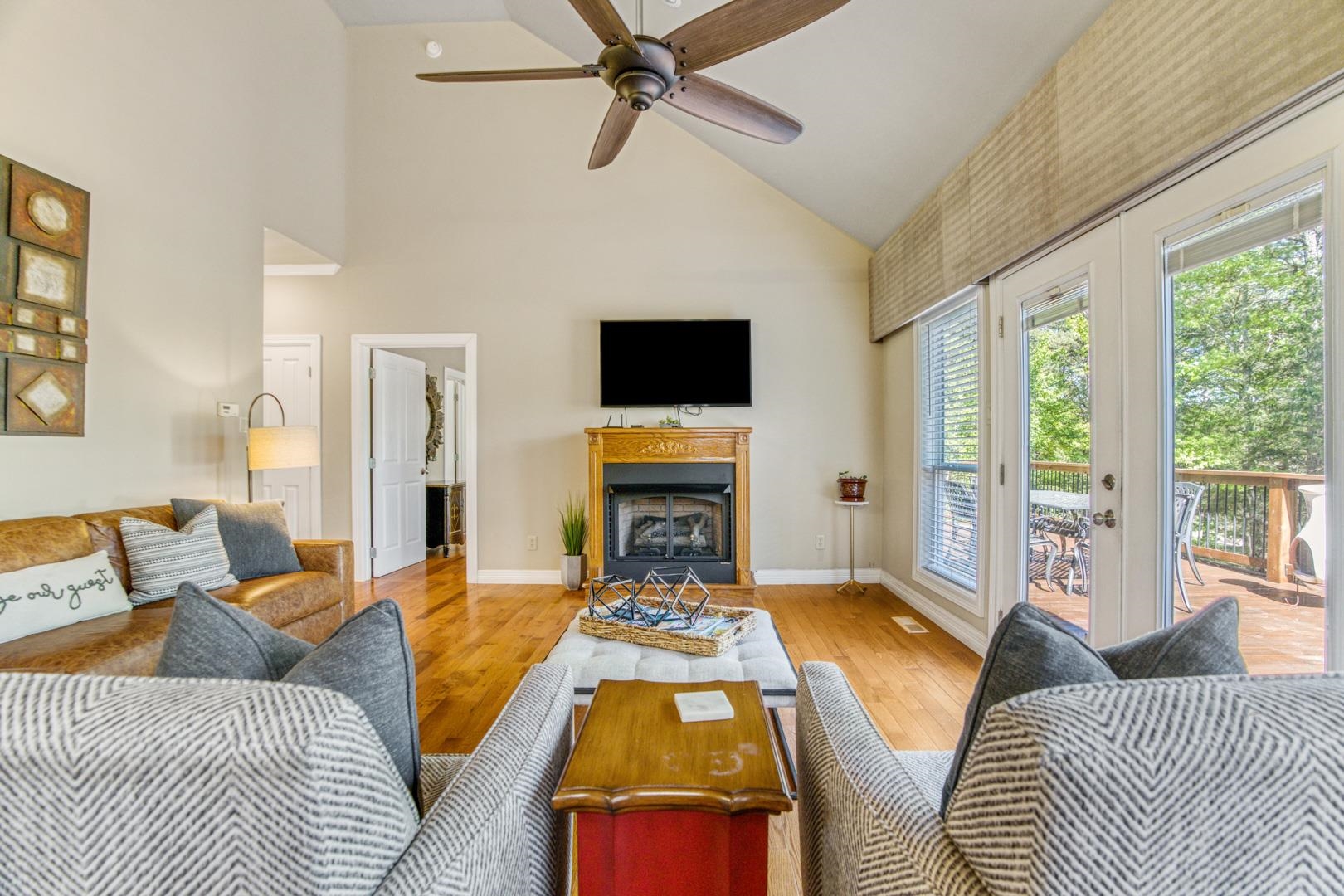 MOUNTAIN RANCH - Residential