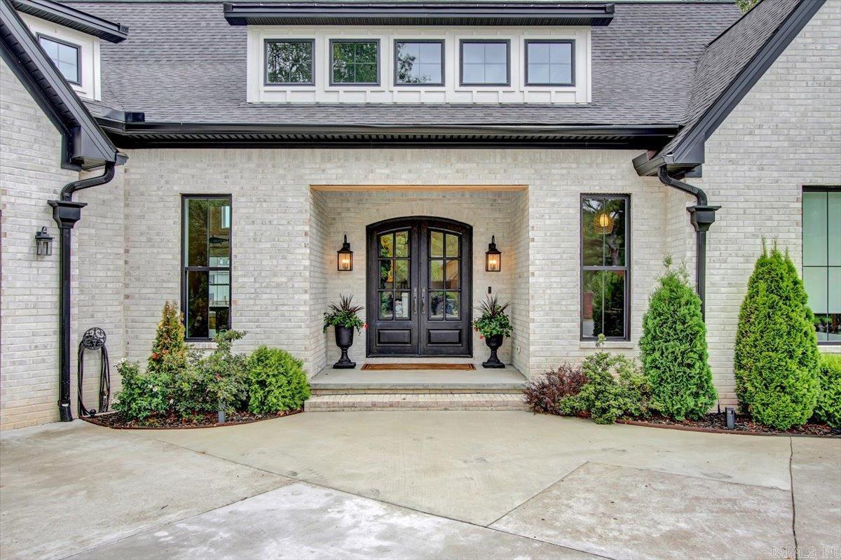 WATERS EDGE - Residential